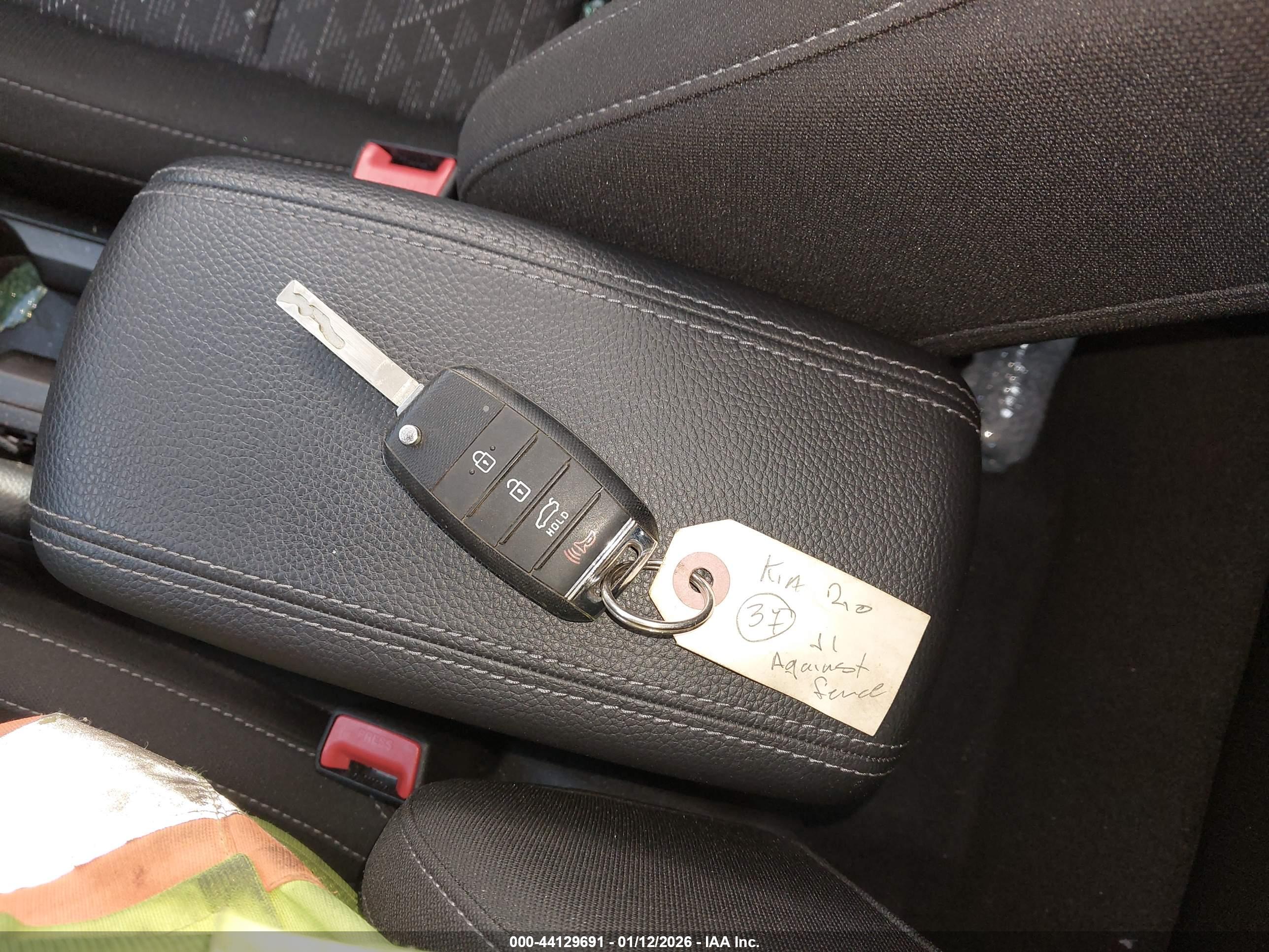 KIA RIO image 11