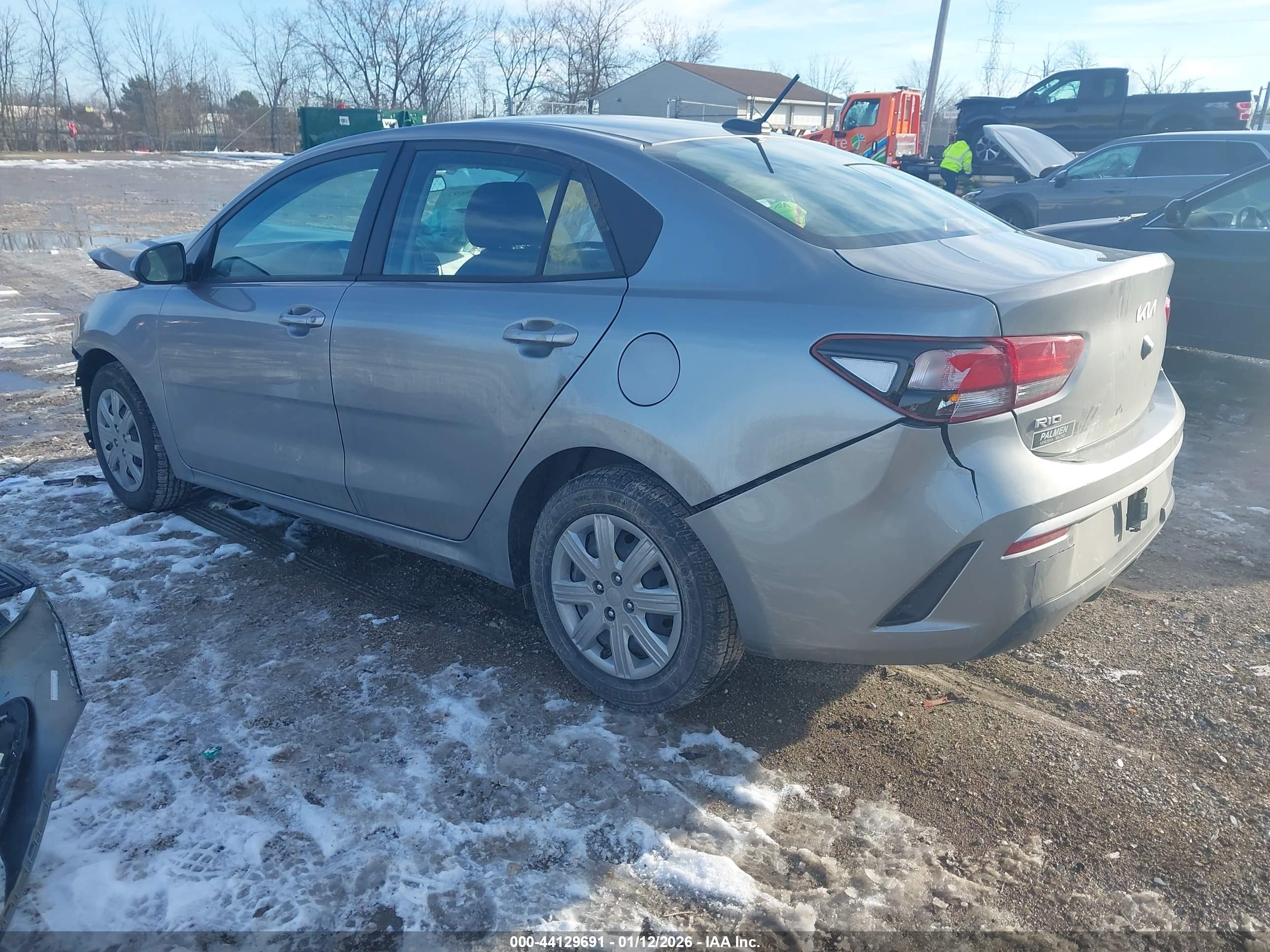 KIA RIO image 3