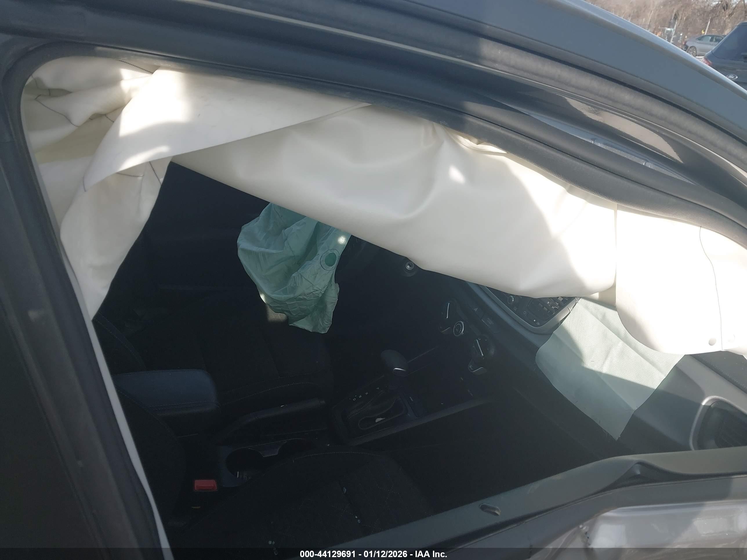 KIA RIO image 5