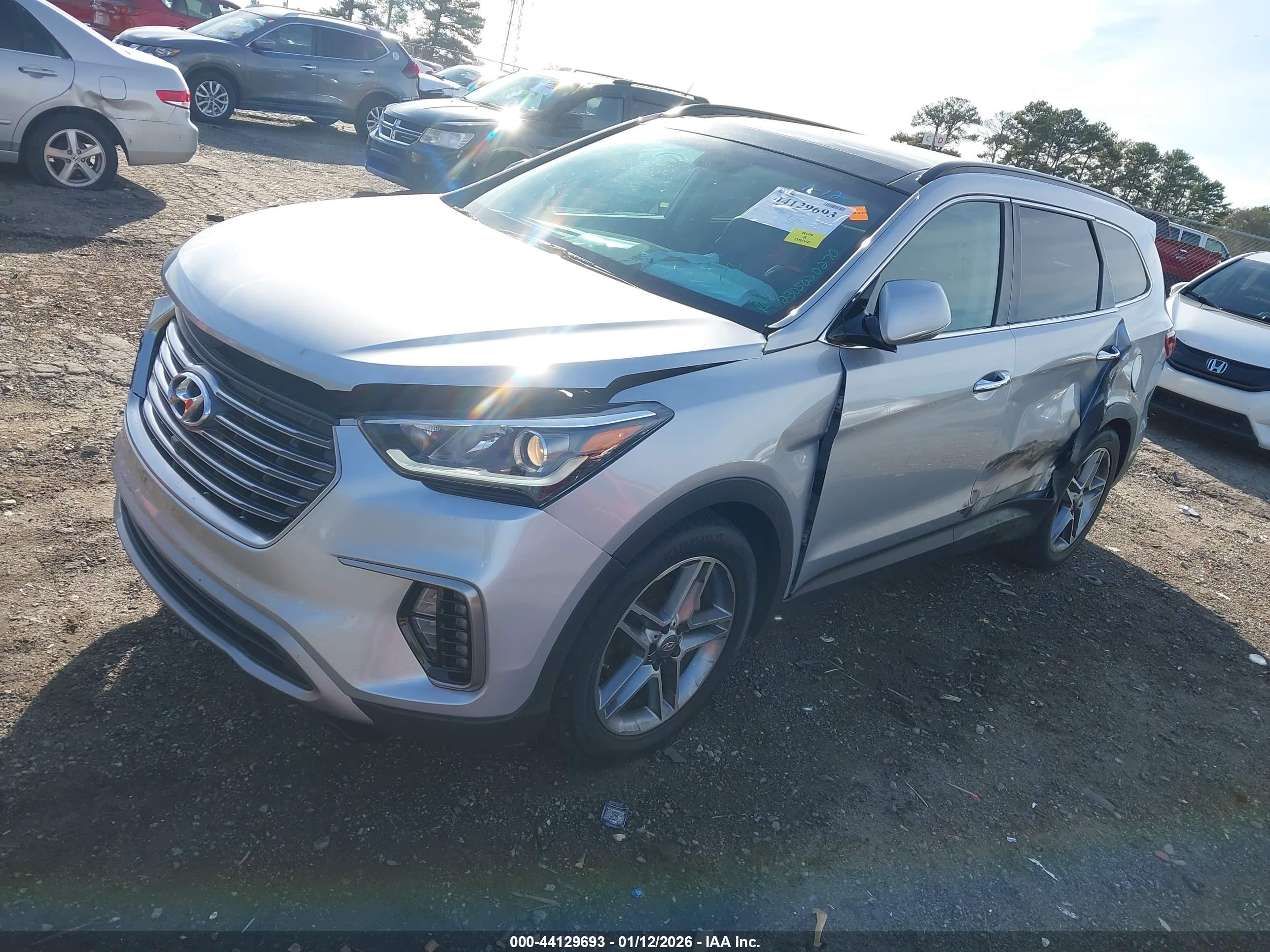 HYUNDAI SANTA image 2