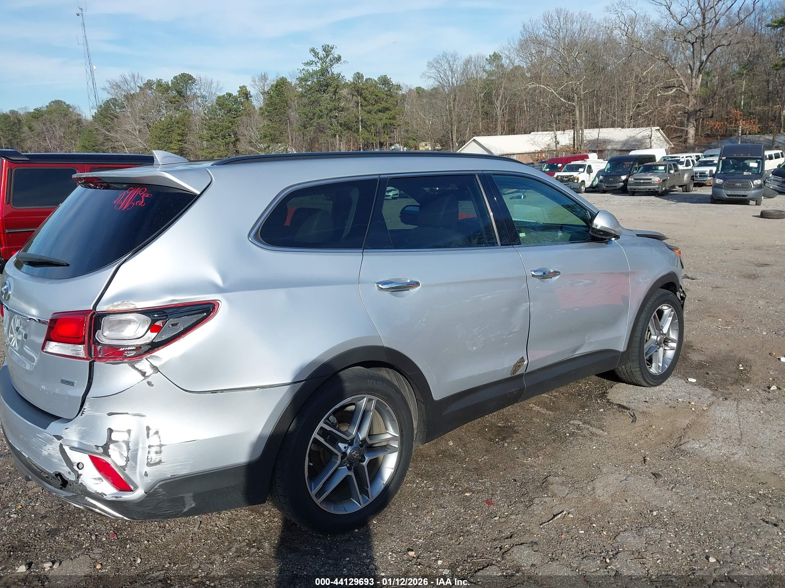HYUNDAI SANTA image 4