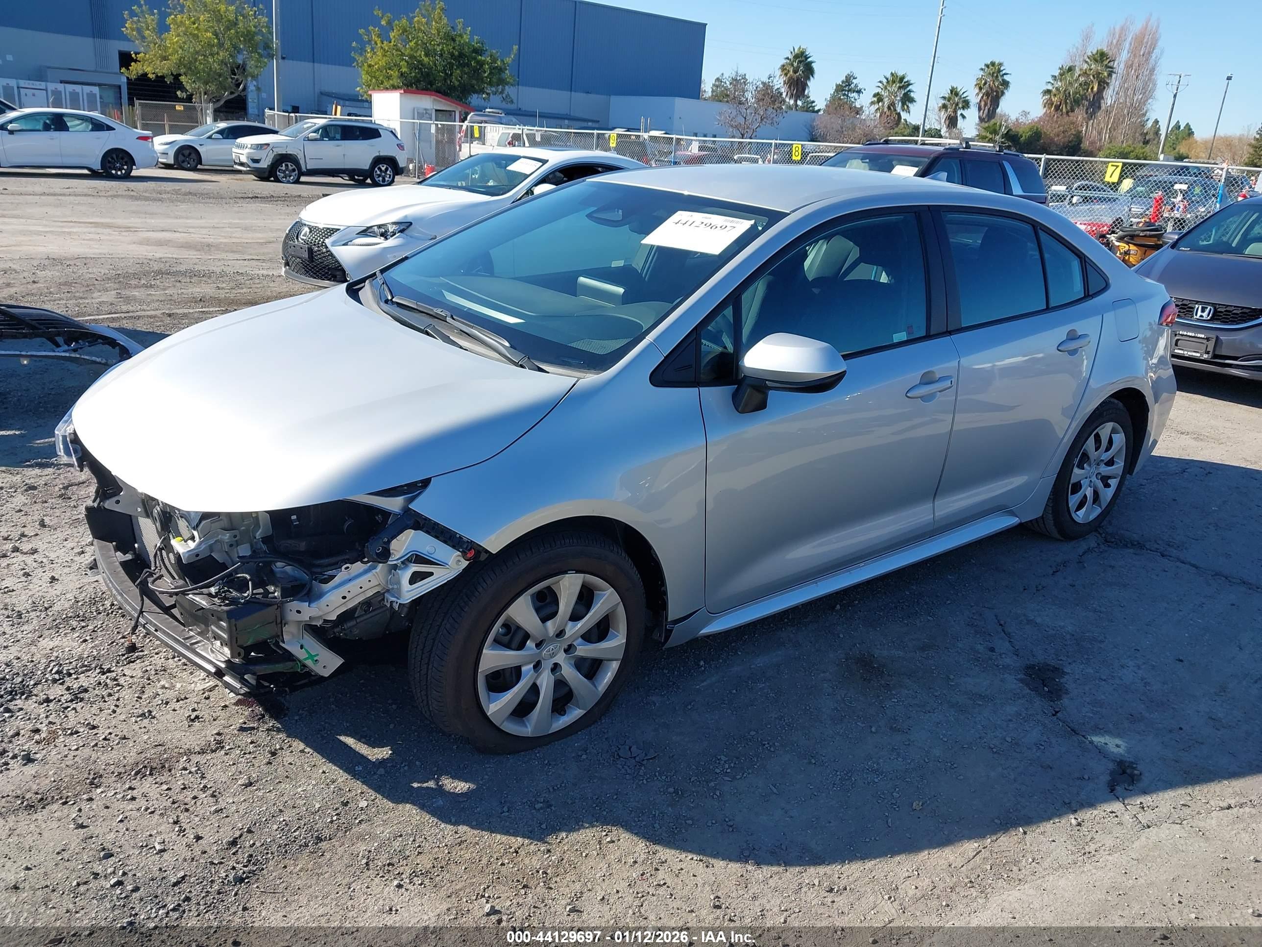 TOYOTA COROLLA image 2
