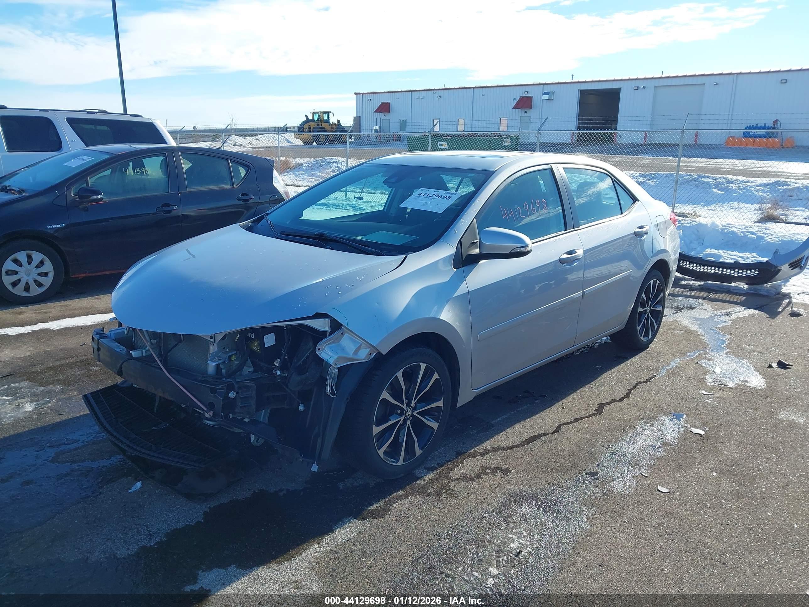 TOYOTA COROLLA image 2