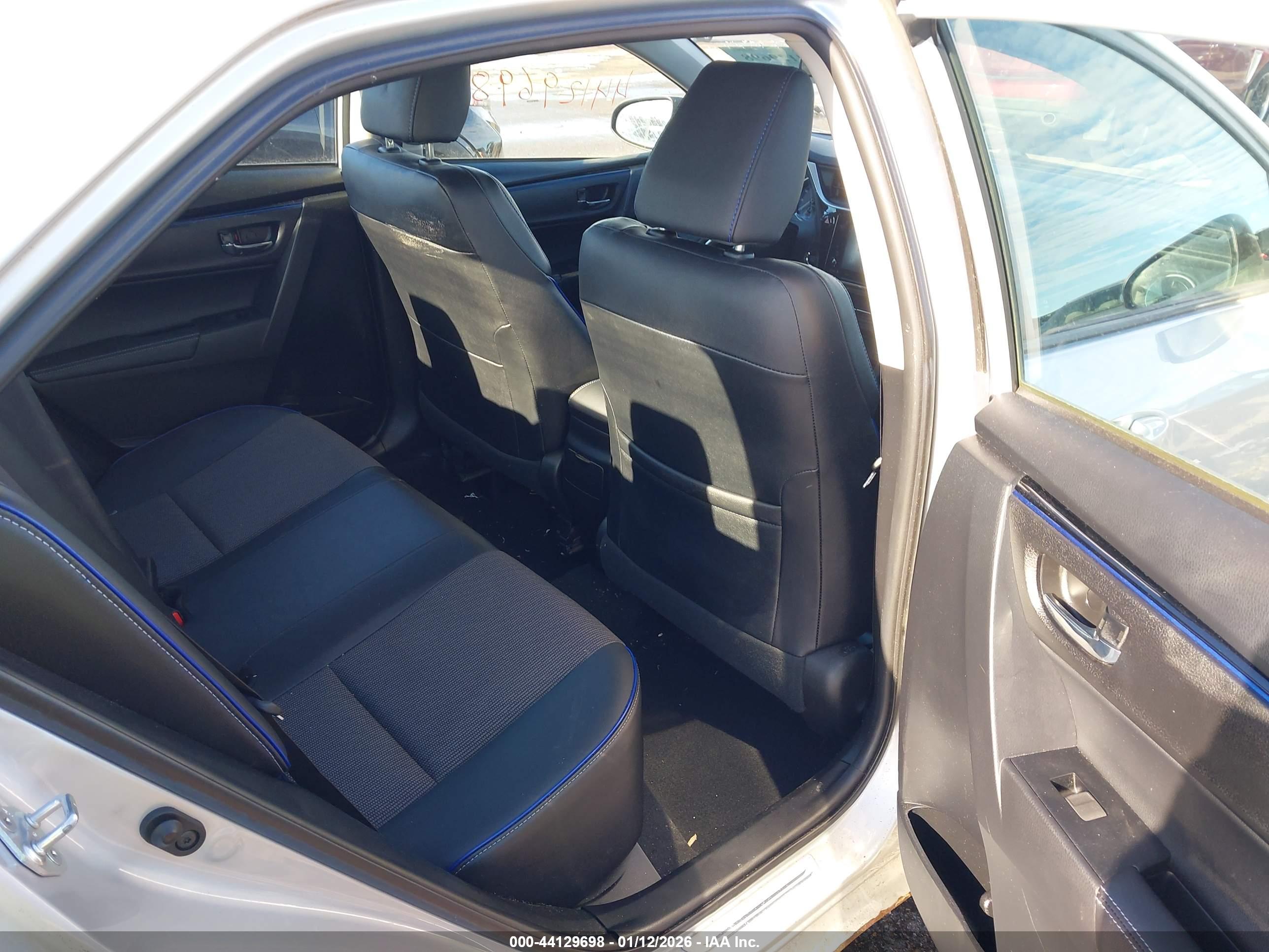 TOYOTA COROLLA image 8