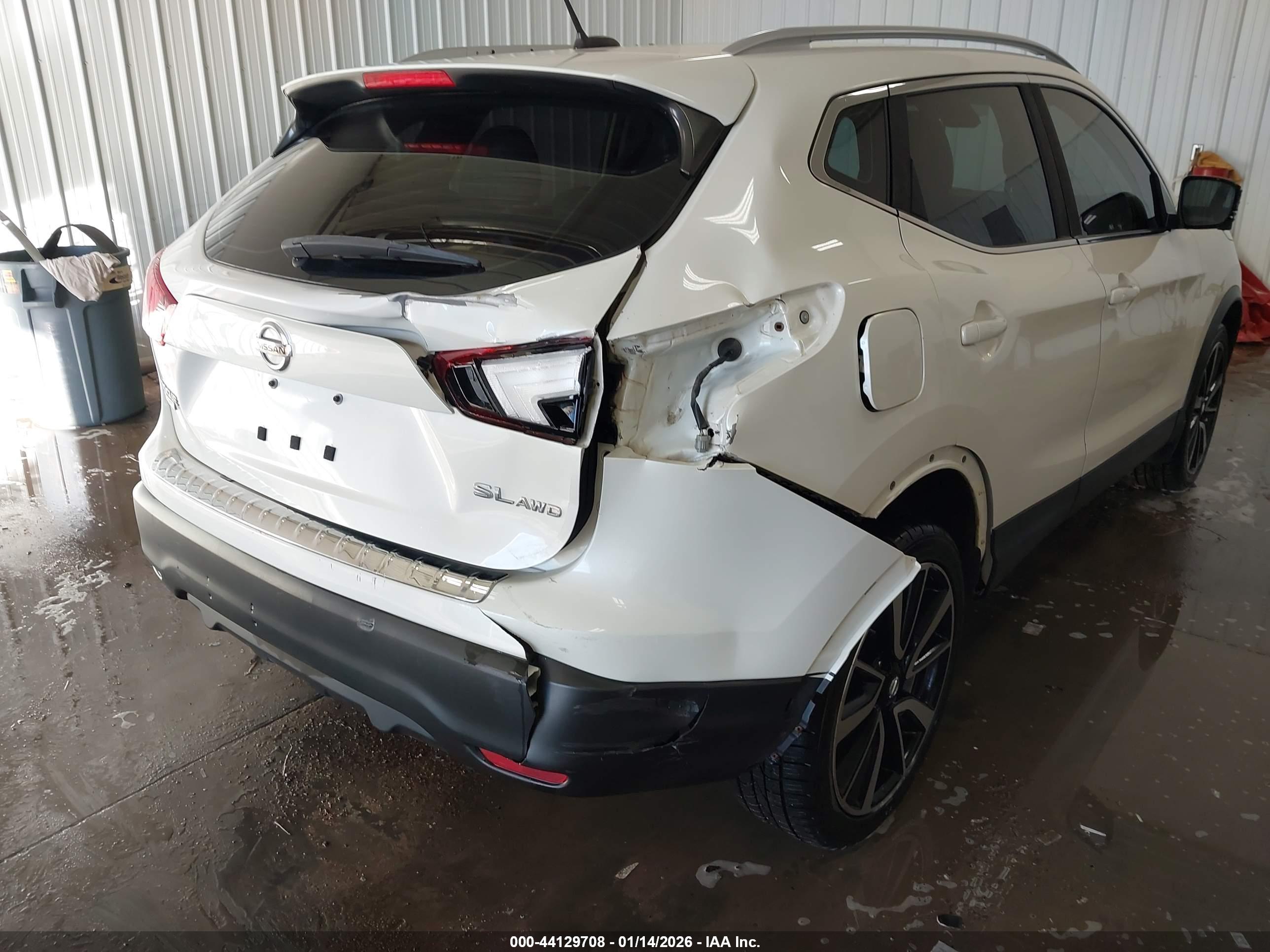 NISSAN ROGUE image 6