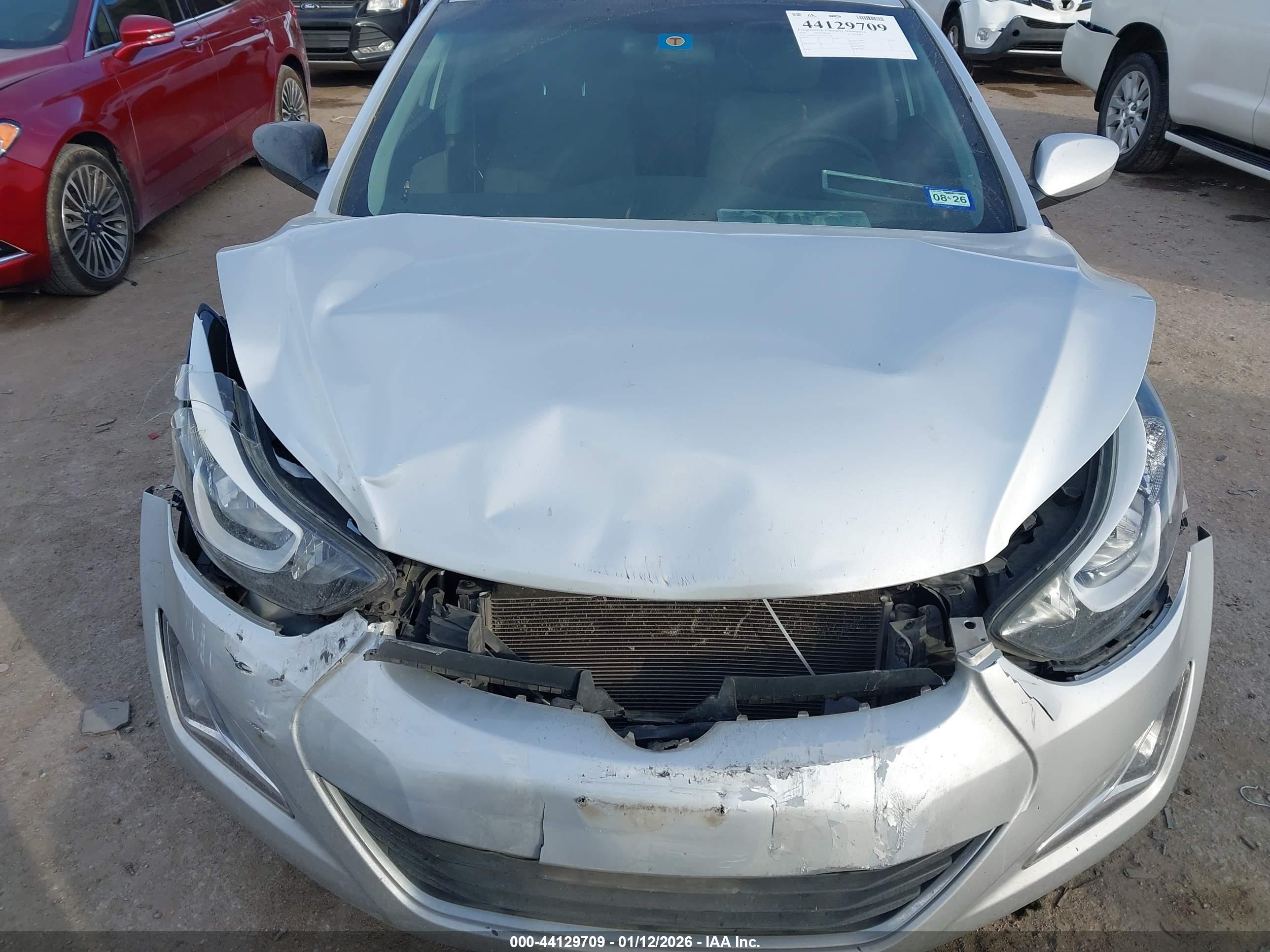 HYUNDAI ELANTRA image 6
