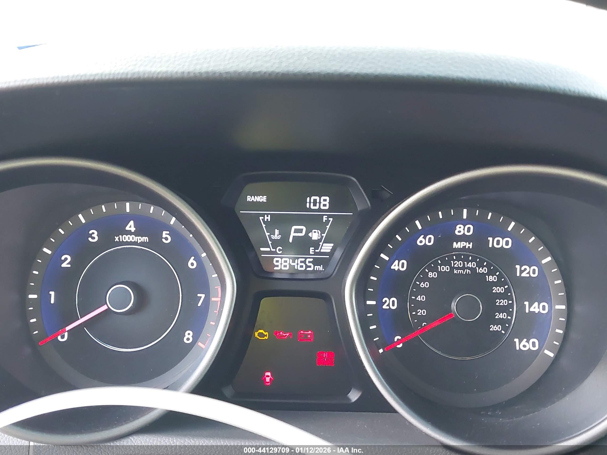 HYUNDAI ELANTRA image 7