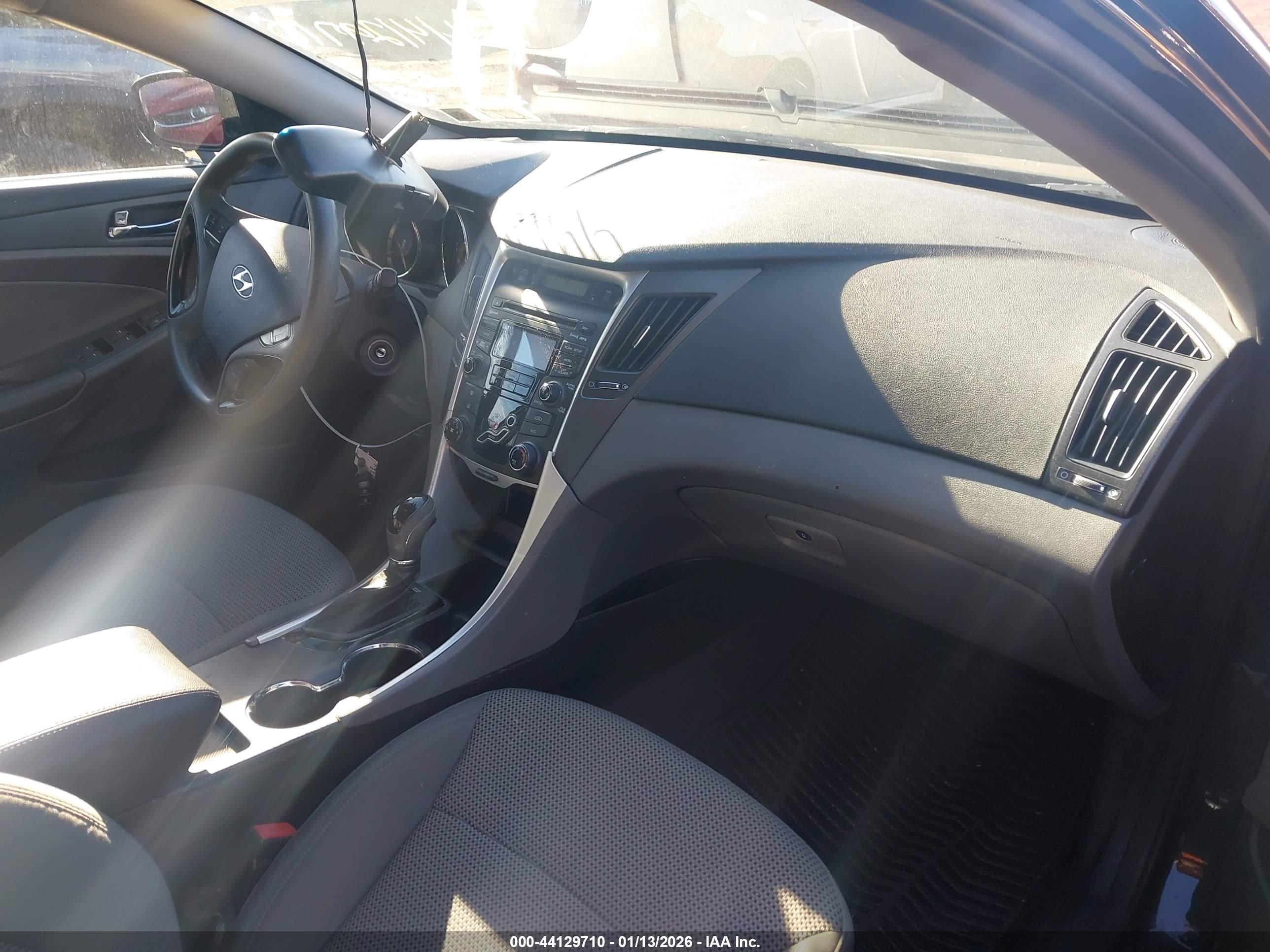 HYUNDAI SONATA image 5
