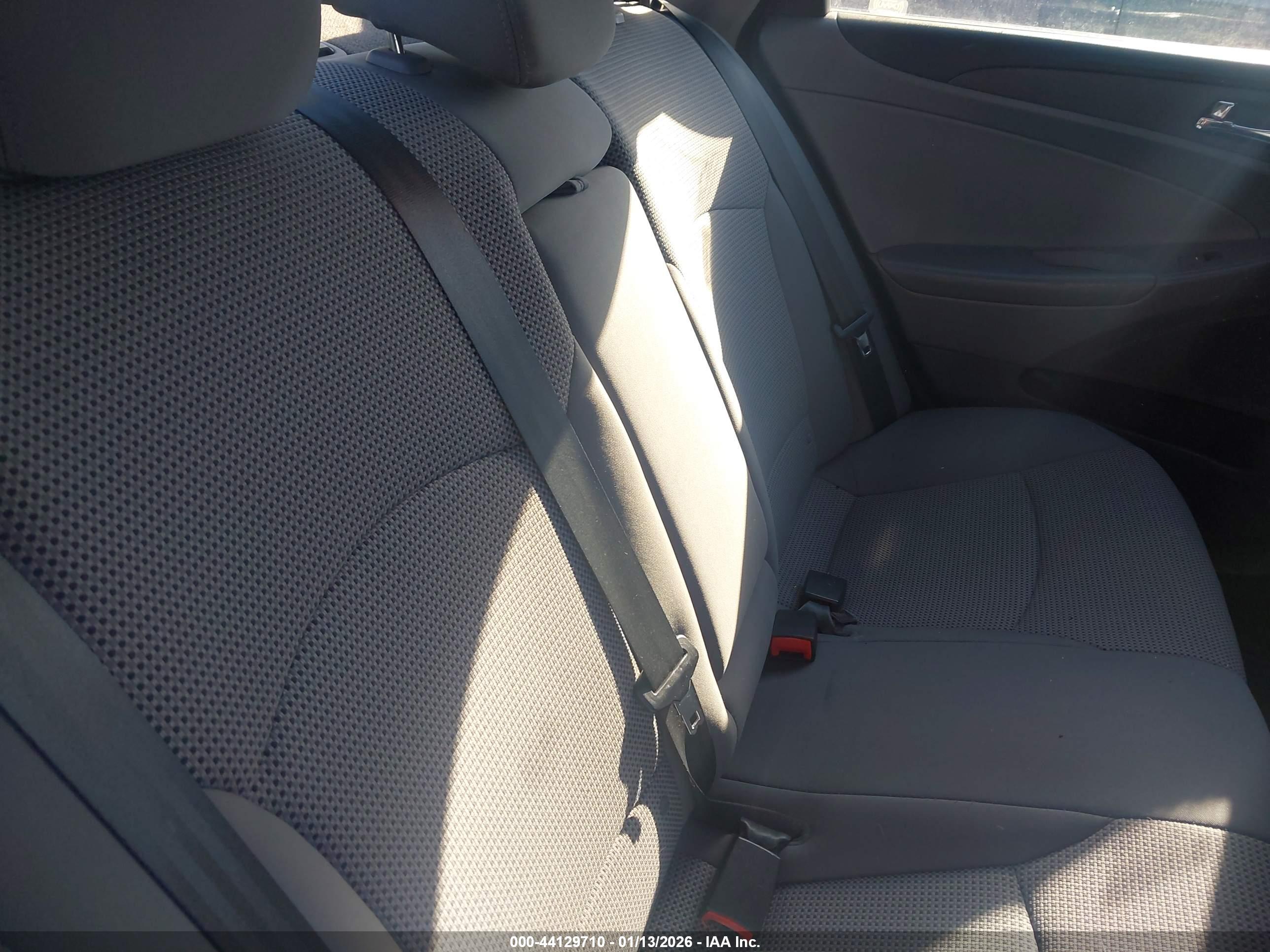 HYUNDAI SONATA image 8