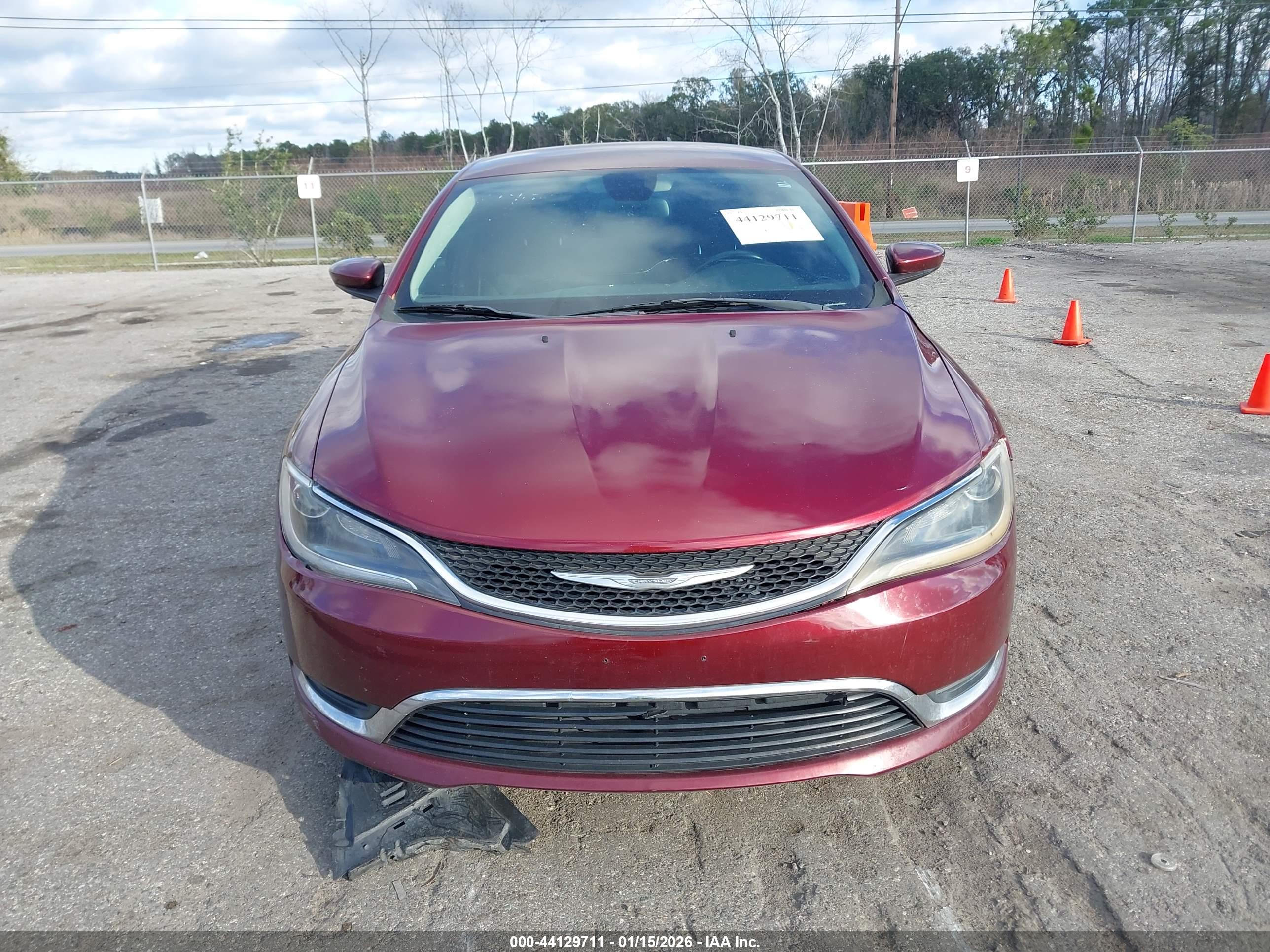 CHRYSLER 200 image 6