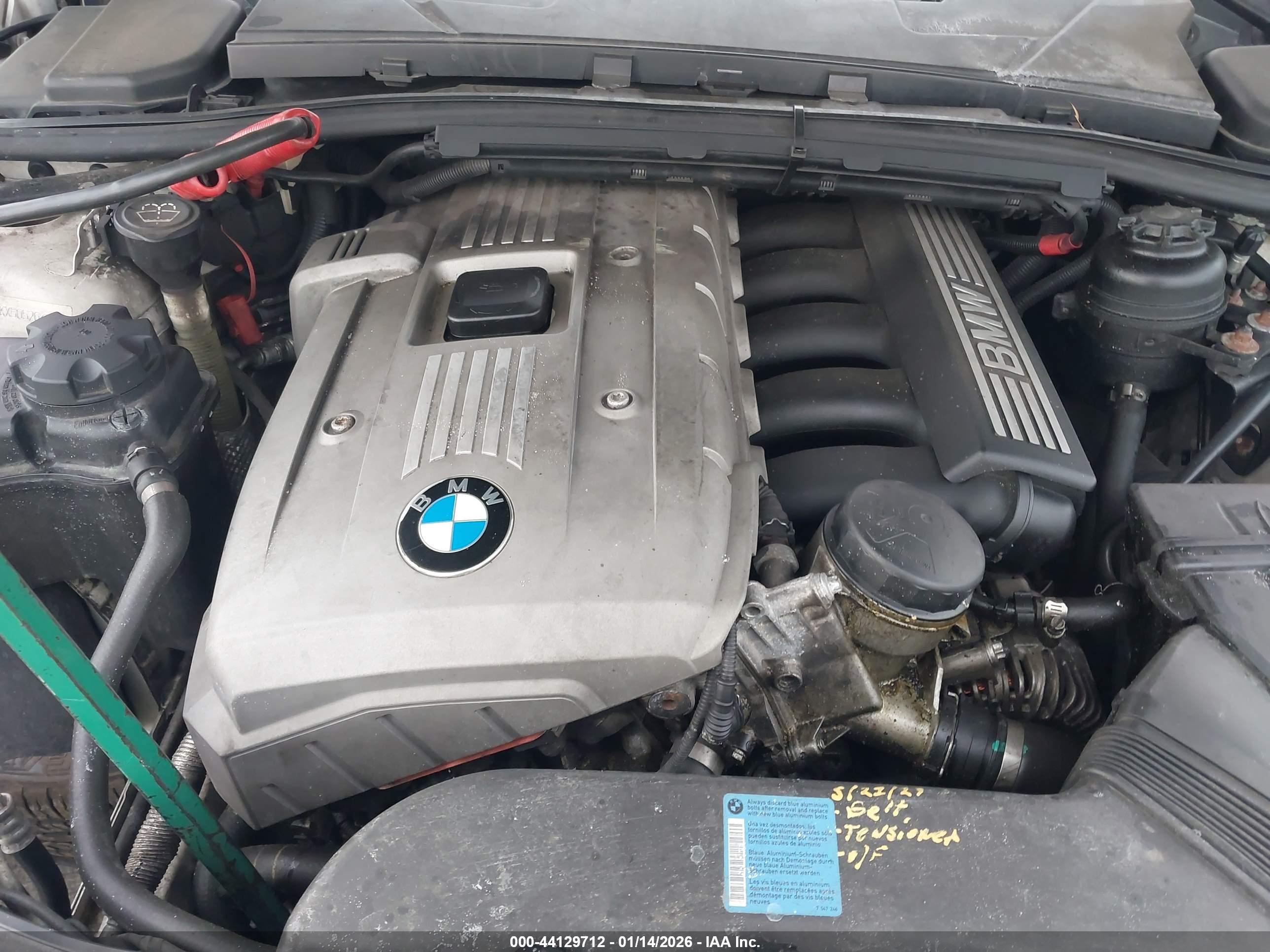 BMW 325I image 10