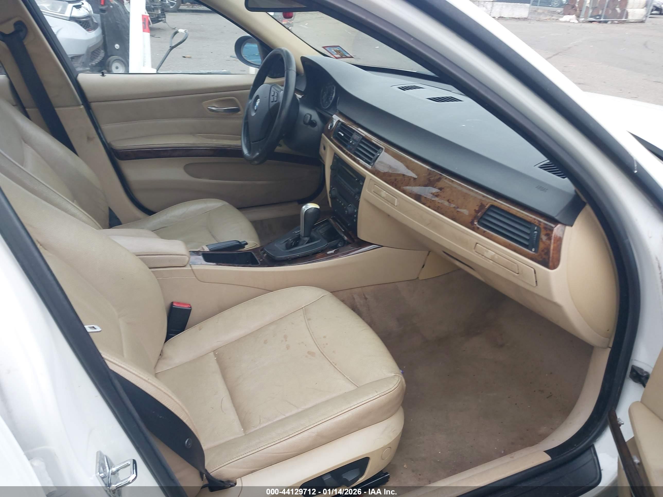 BMW 325I image 5