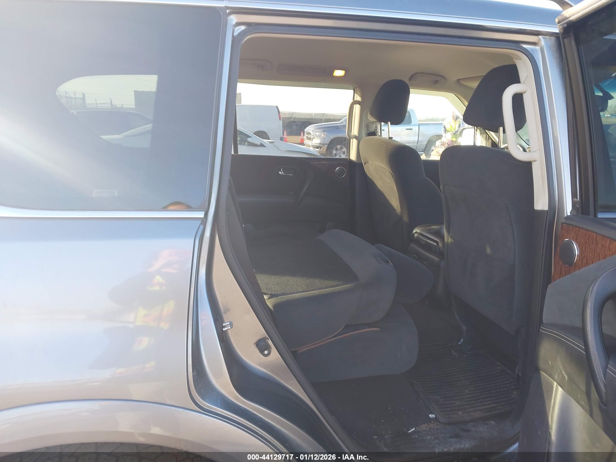 NISSAN ARMADA image 8