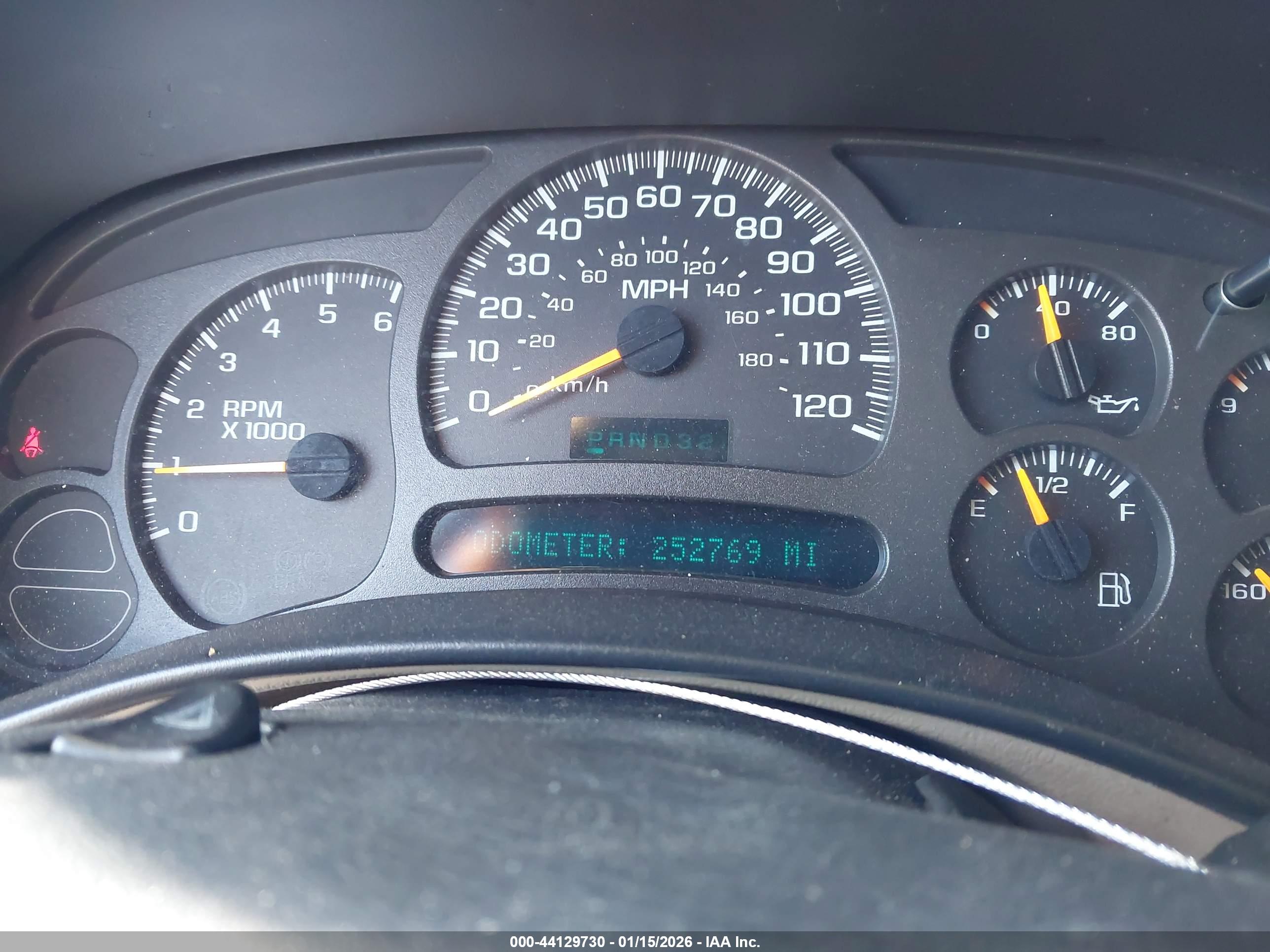 CHEVROLET TAHOE image 7