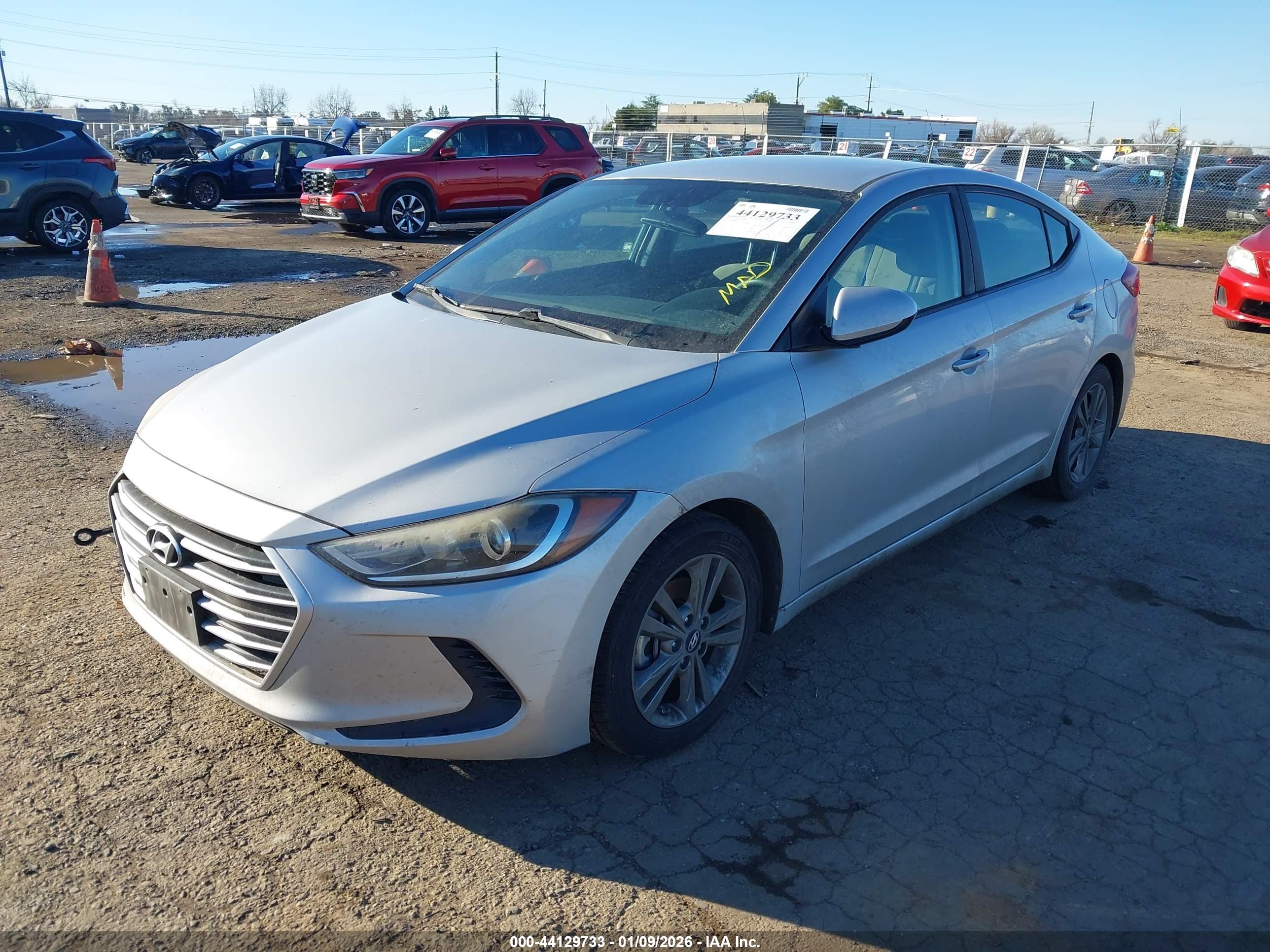 HYUNDAI ELANTRA image 2
