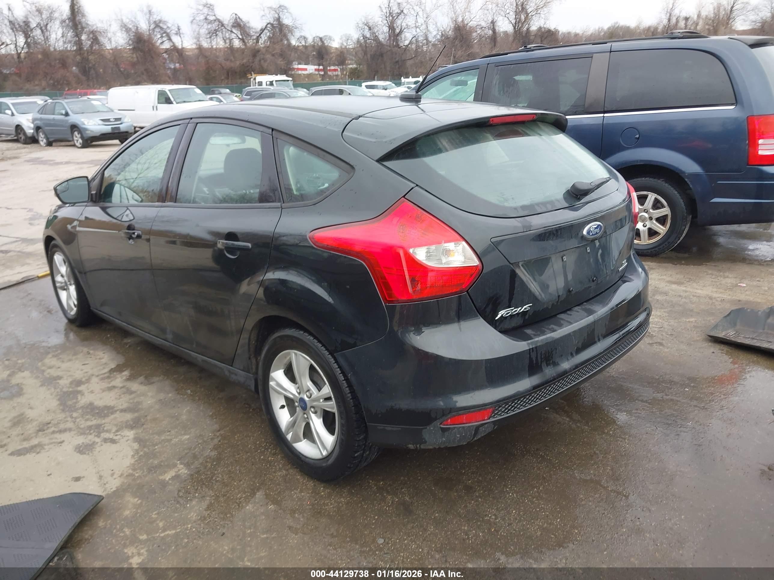 FORD FOCUS image 3