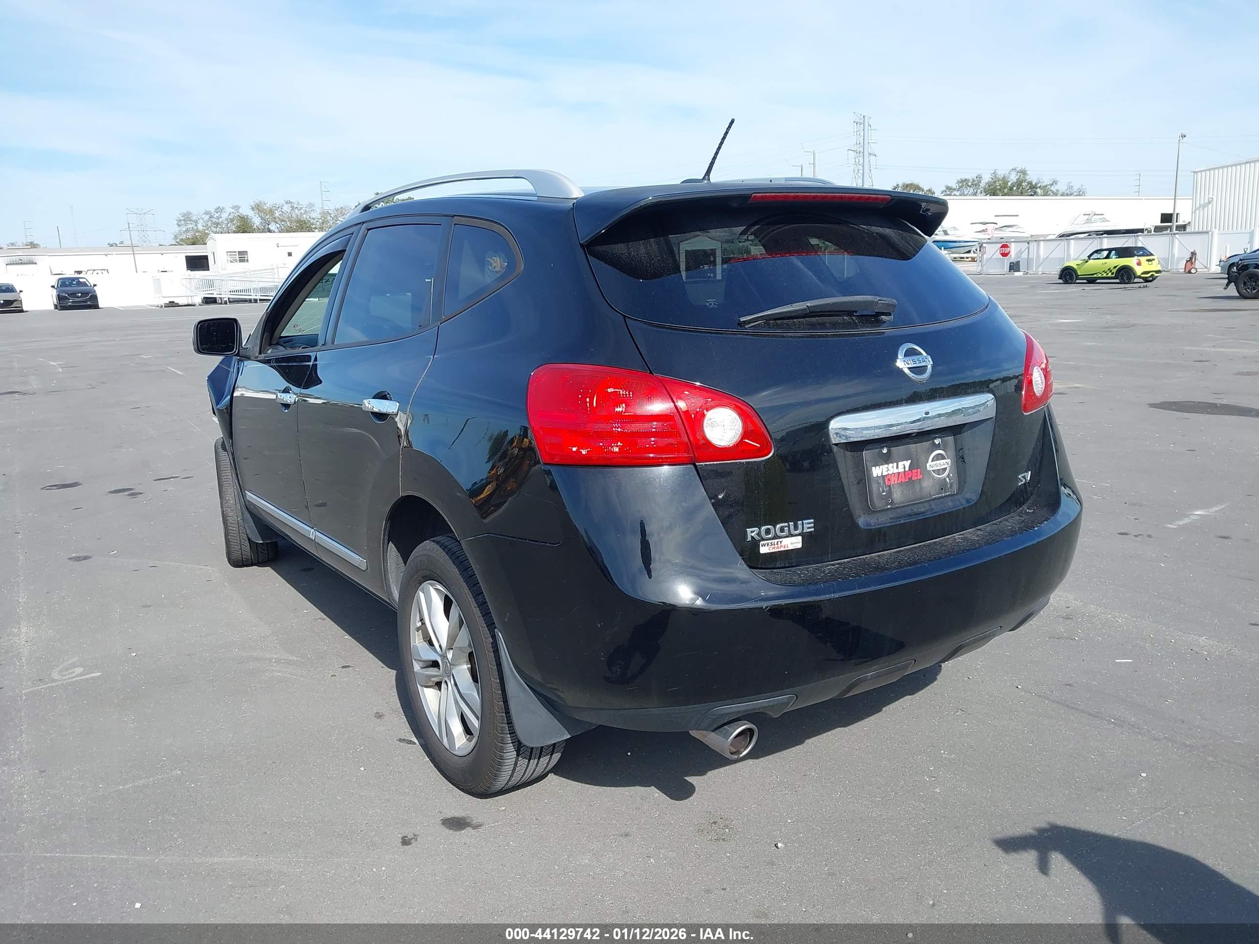 NISSAN ROGUE image 3