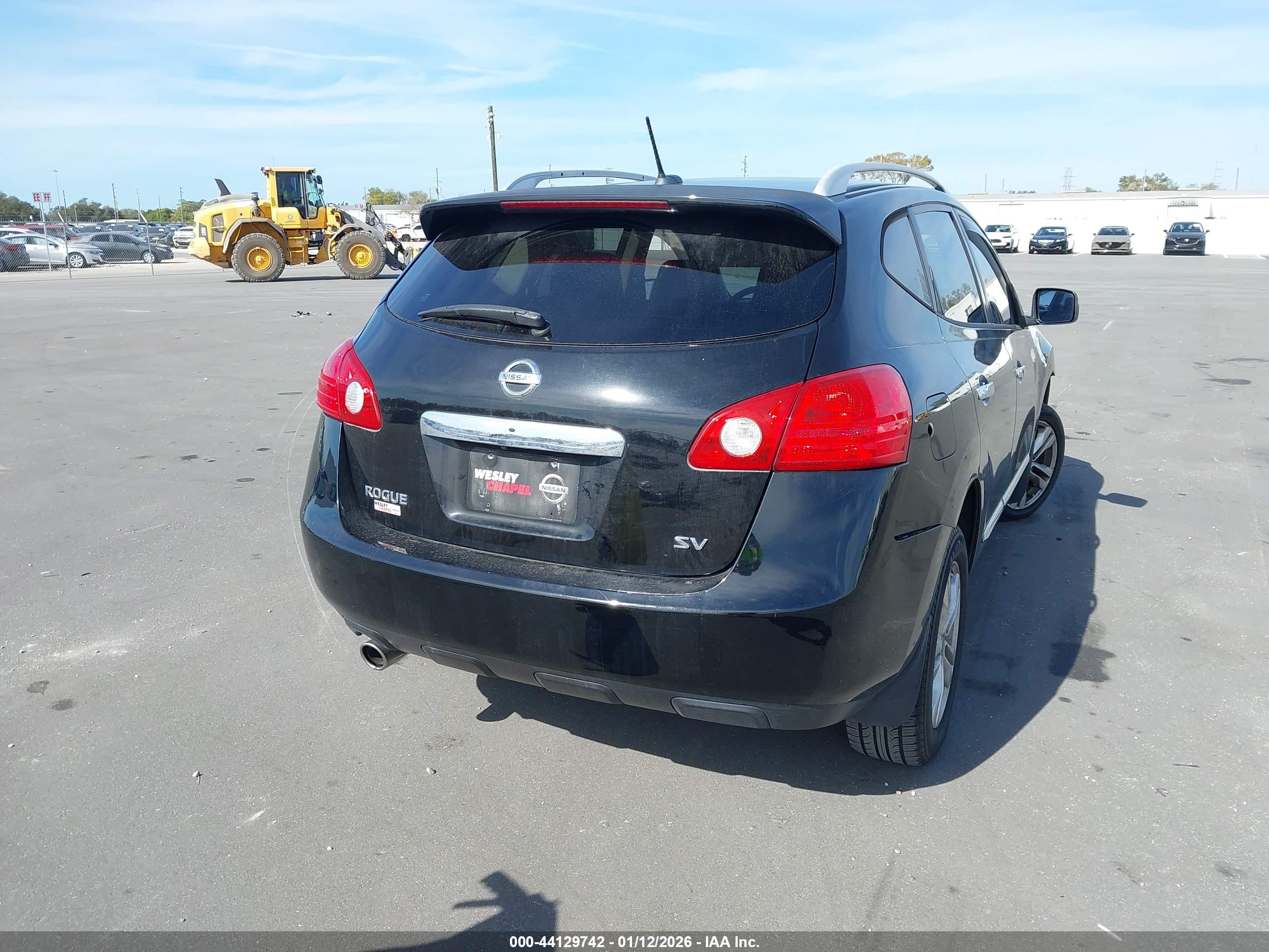 NISSAN ROGUE image 4