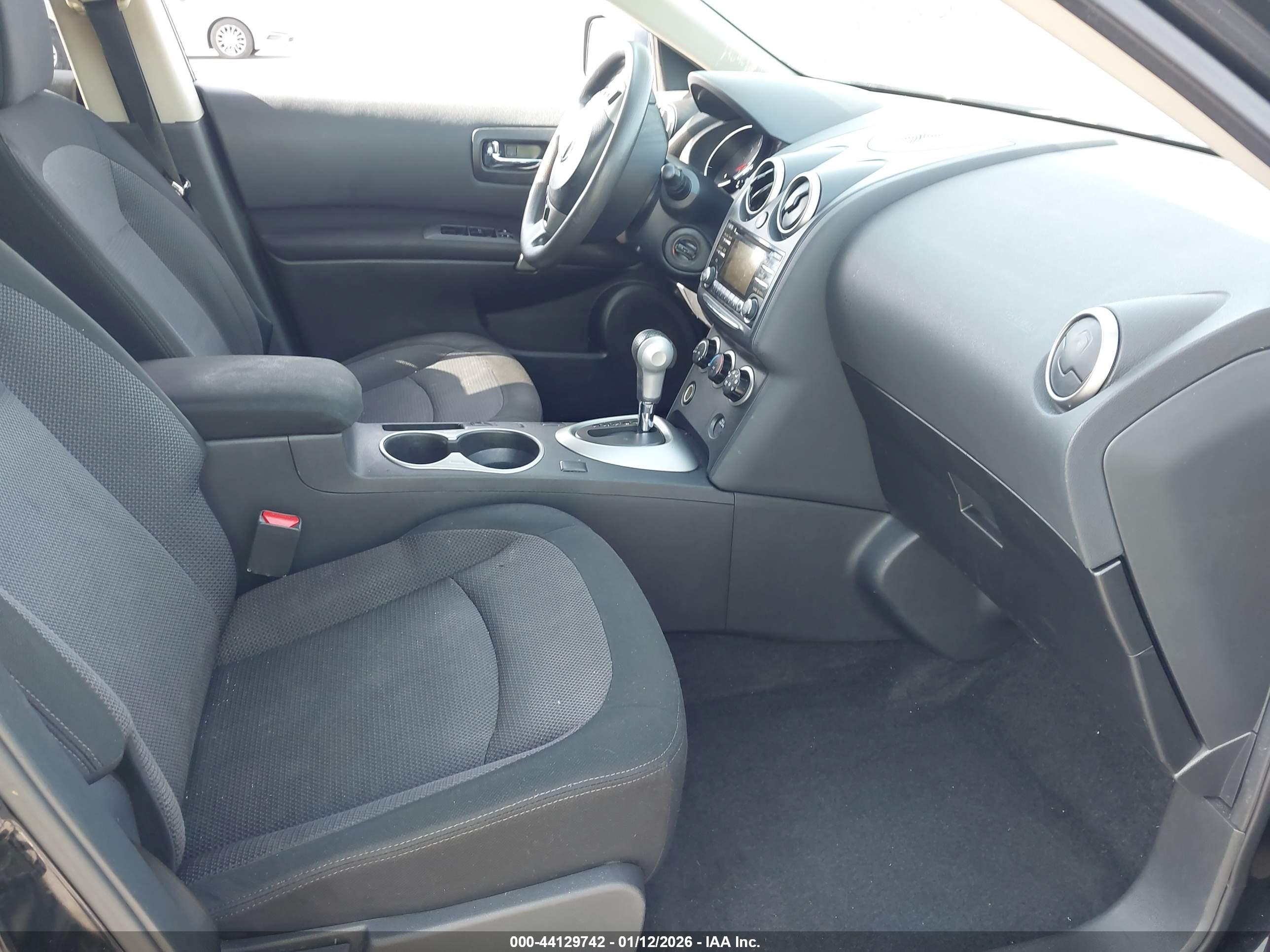 NISSAN ROGUE image 5