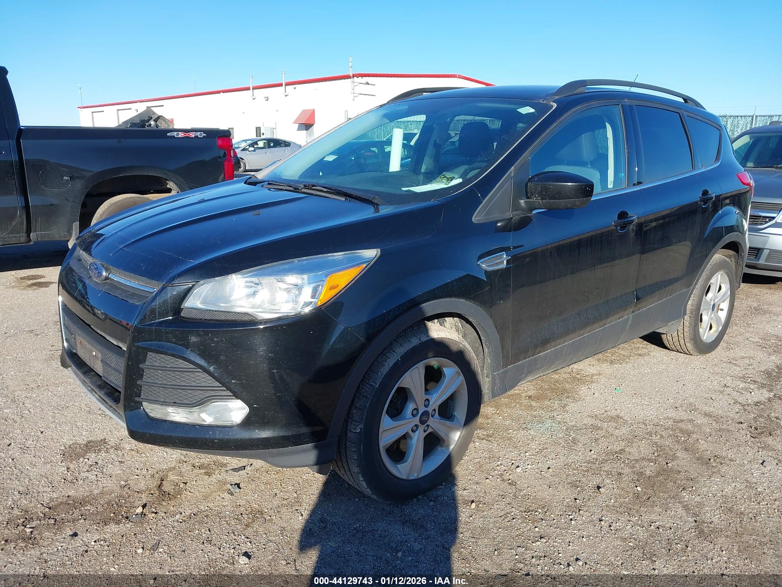 FORD ESCAPE image 2