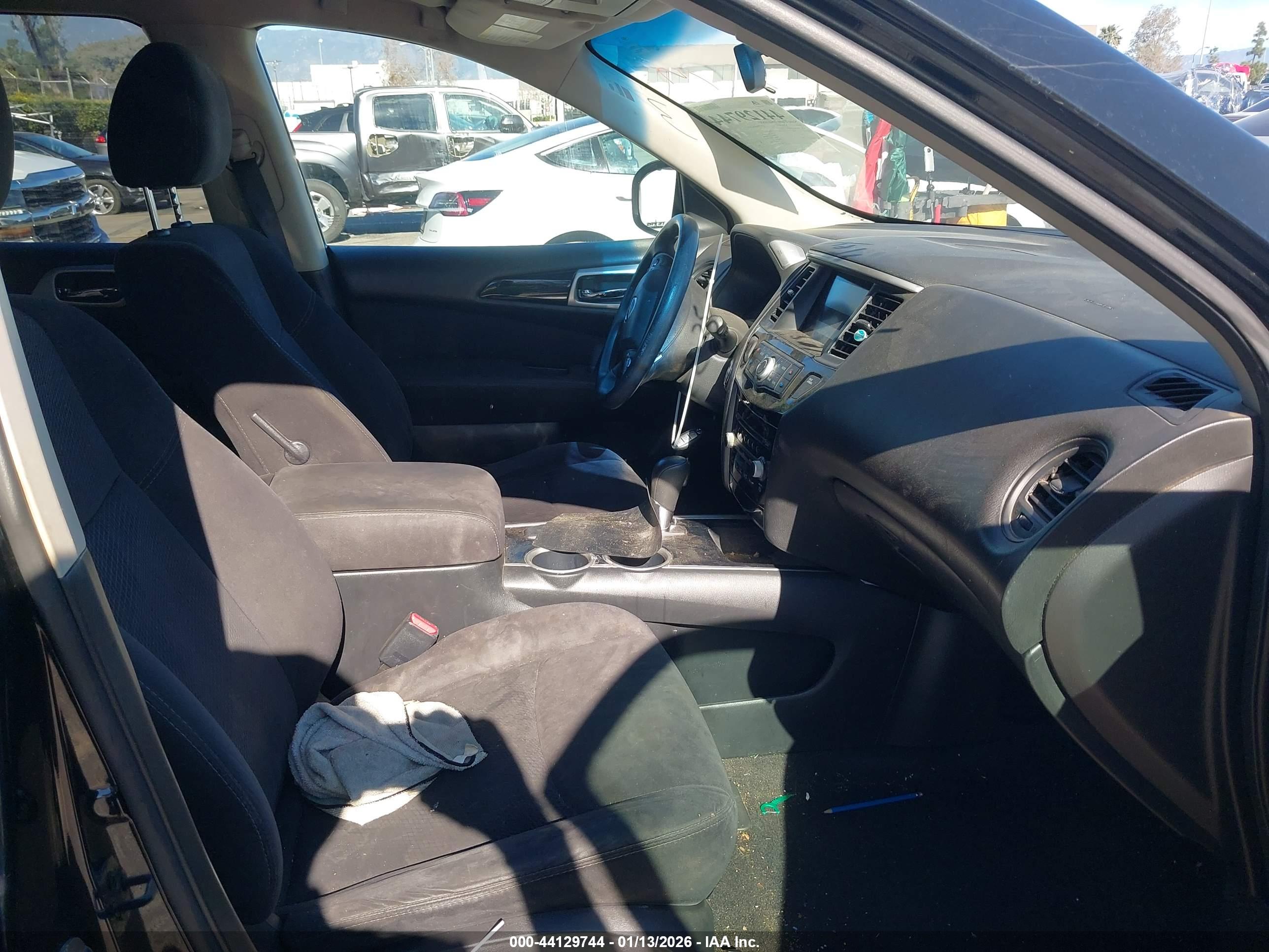 NISSAN PATHFINDER image 5