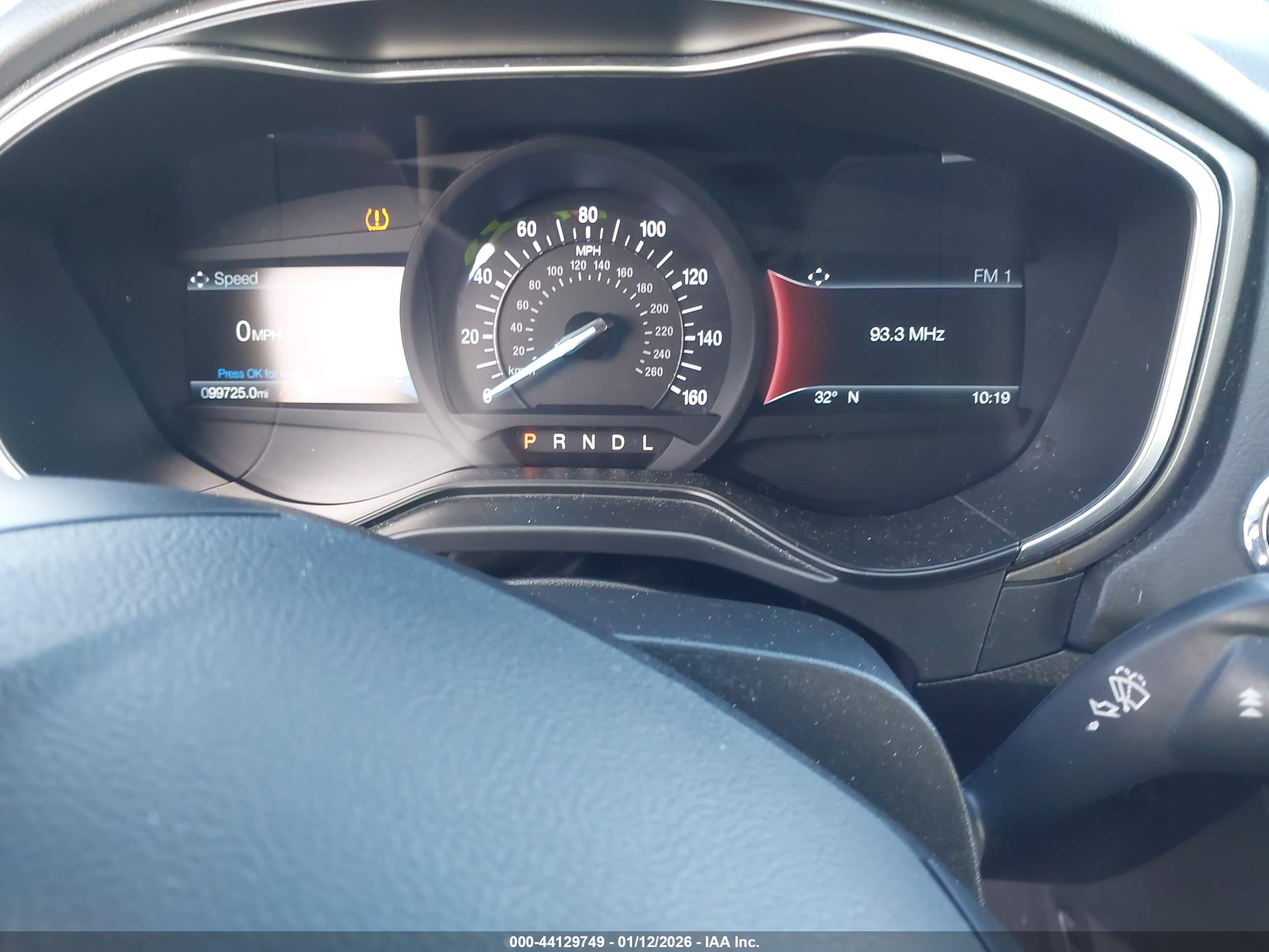 FORD FUSION image 7