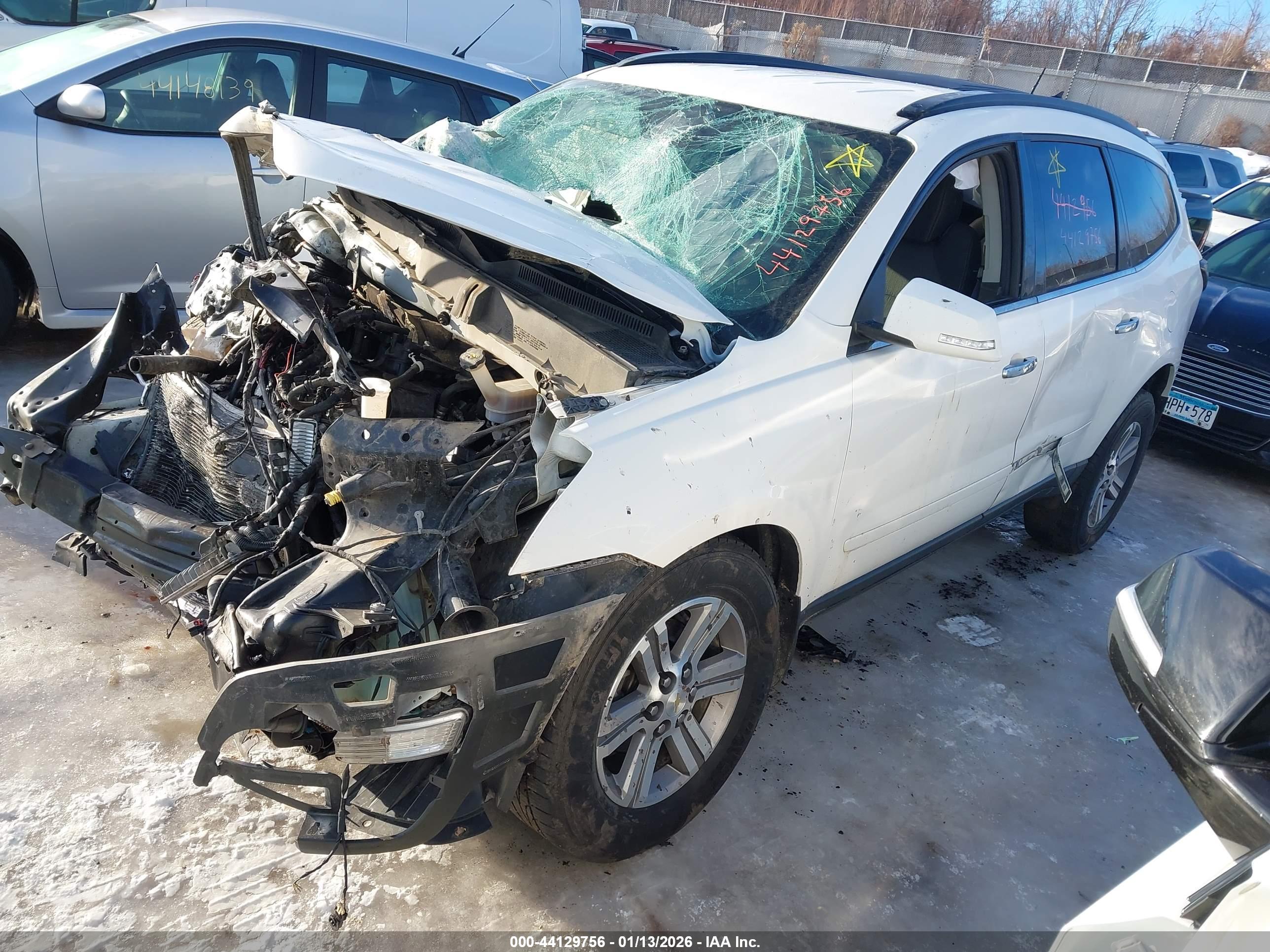 CHEVROLET TRAVERSE image 2