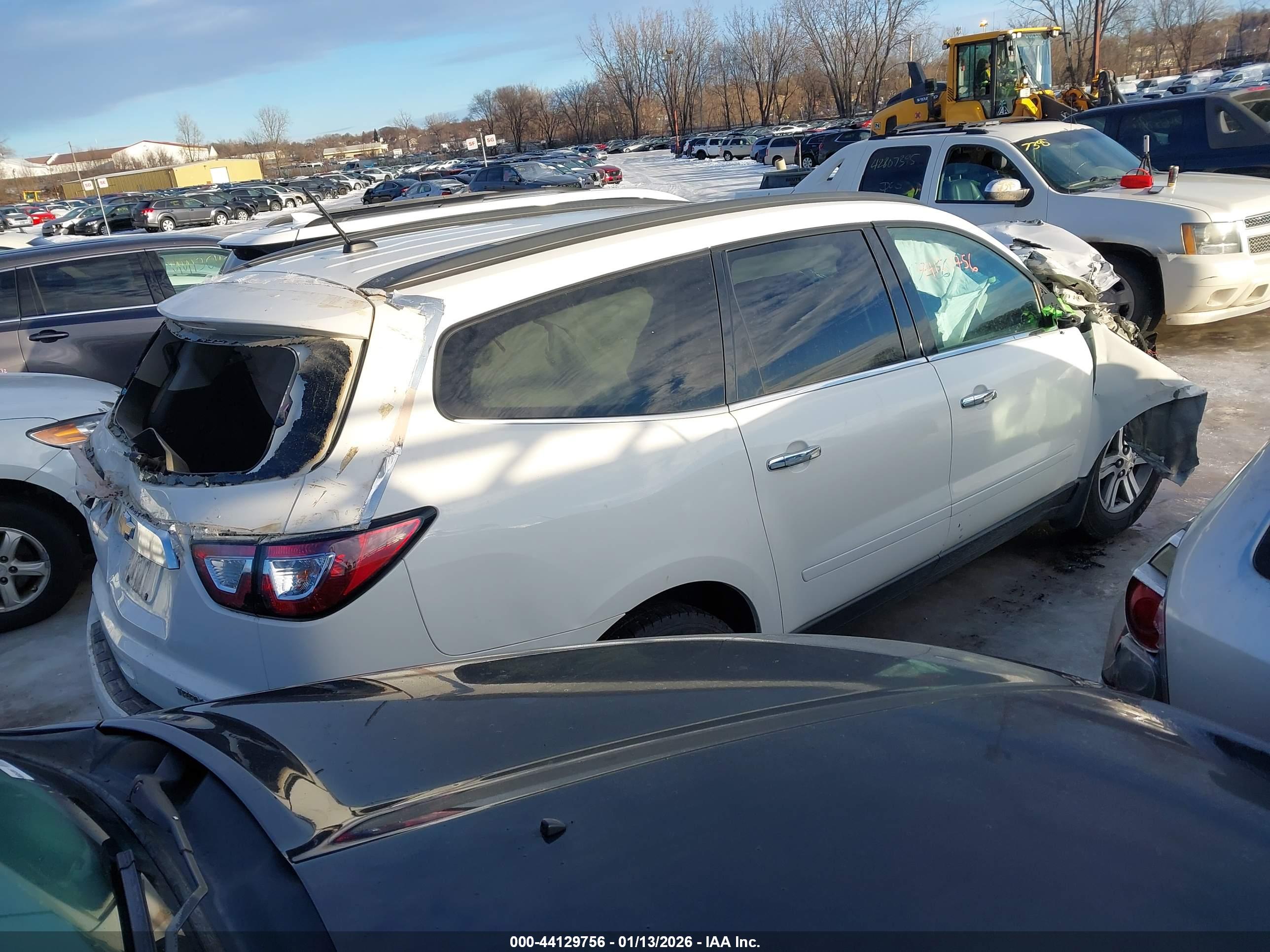 CHEVROLET TRAVERSE image 4