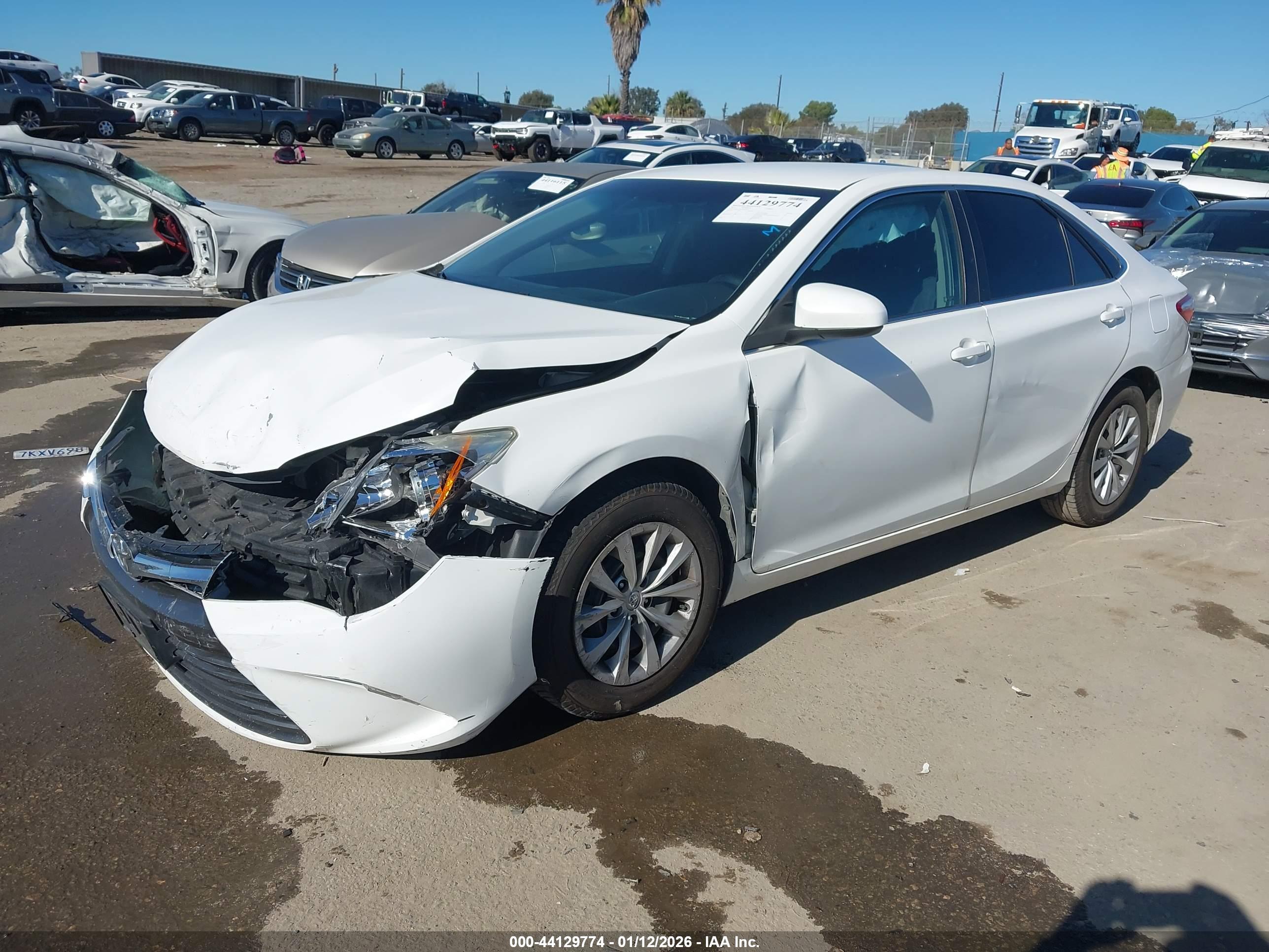 TOYOTA CAMRY image 2