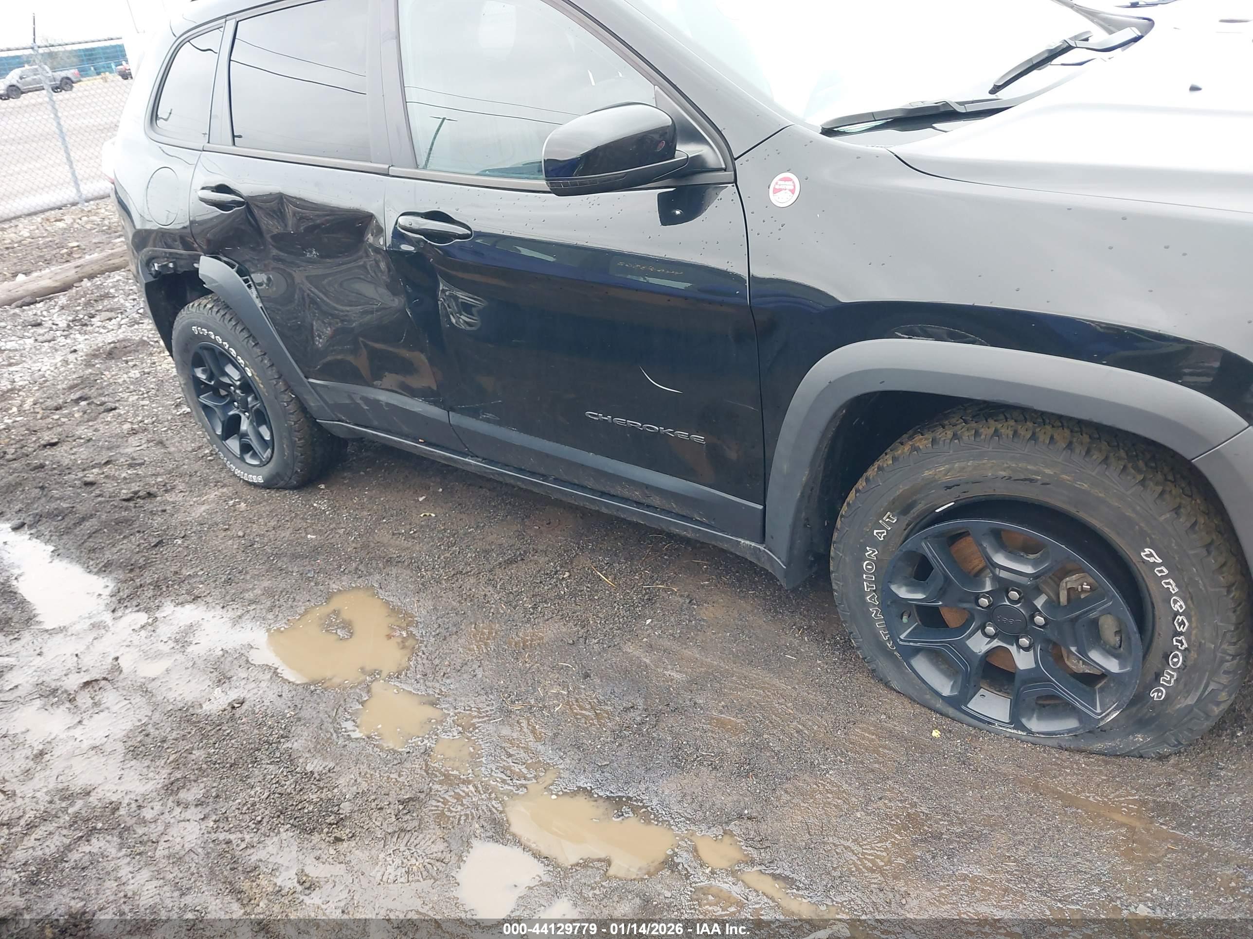 JEEP CHEROKEE image 6