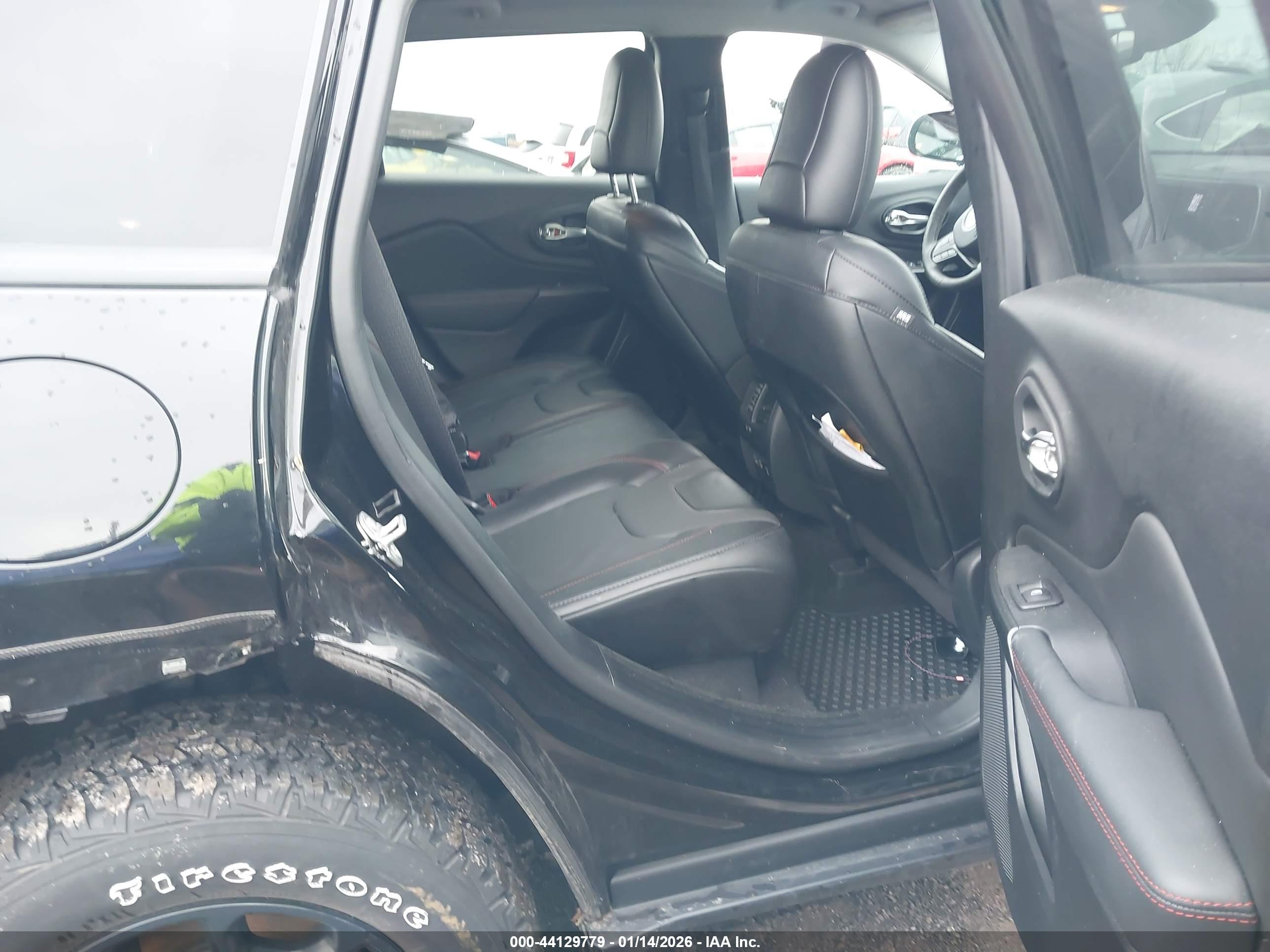JEEP CHEROKEE image 8