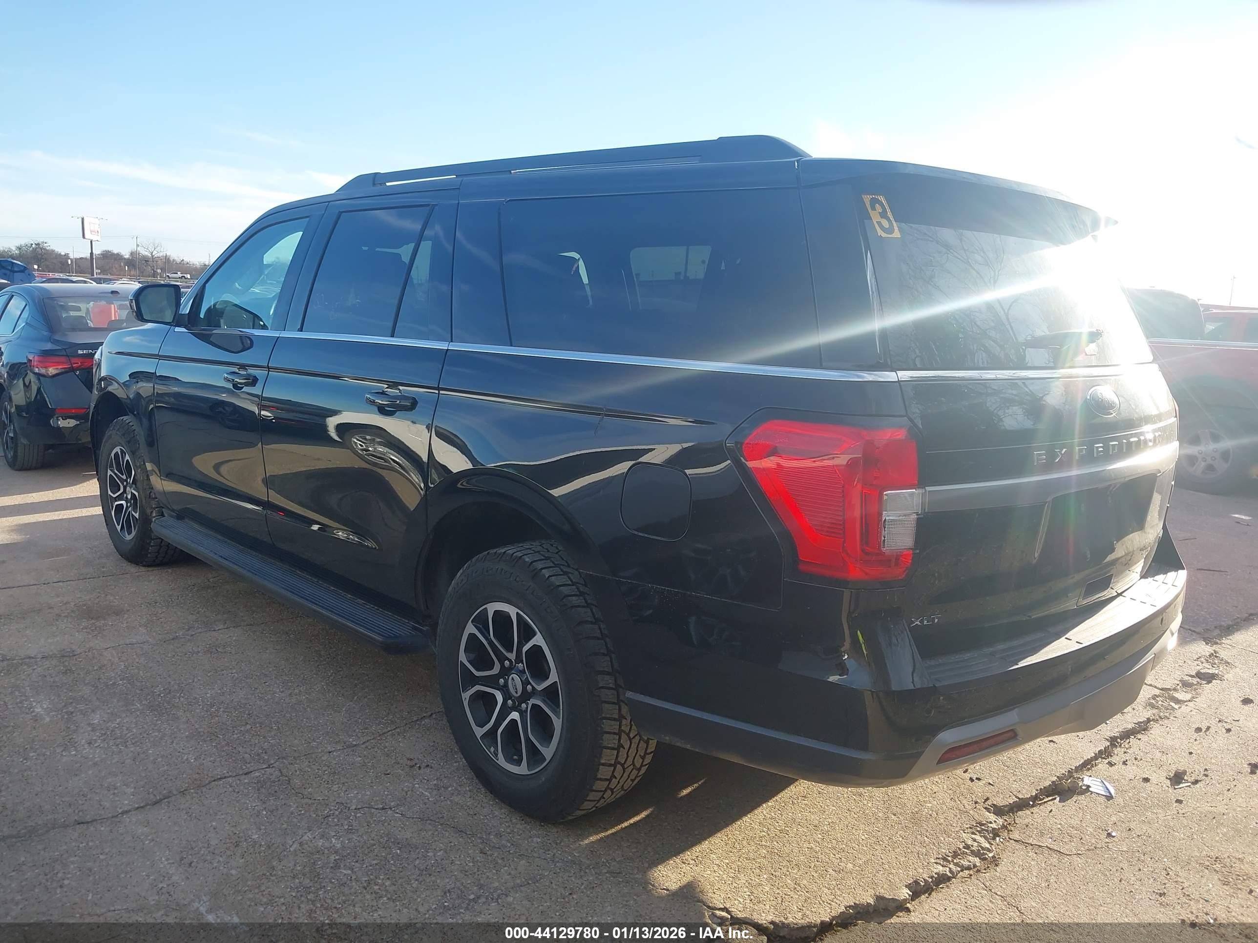 FORD EXPEDITION image 3