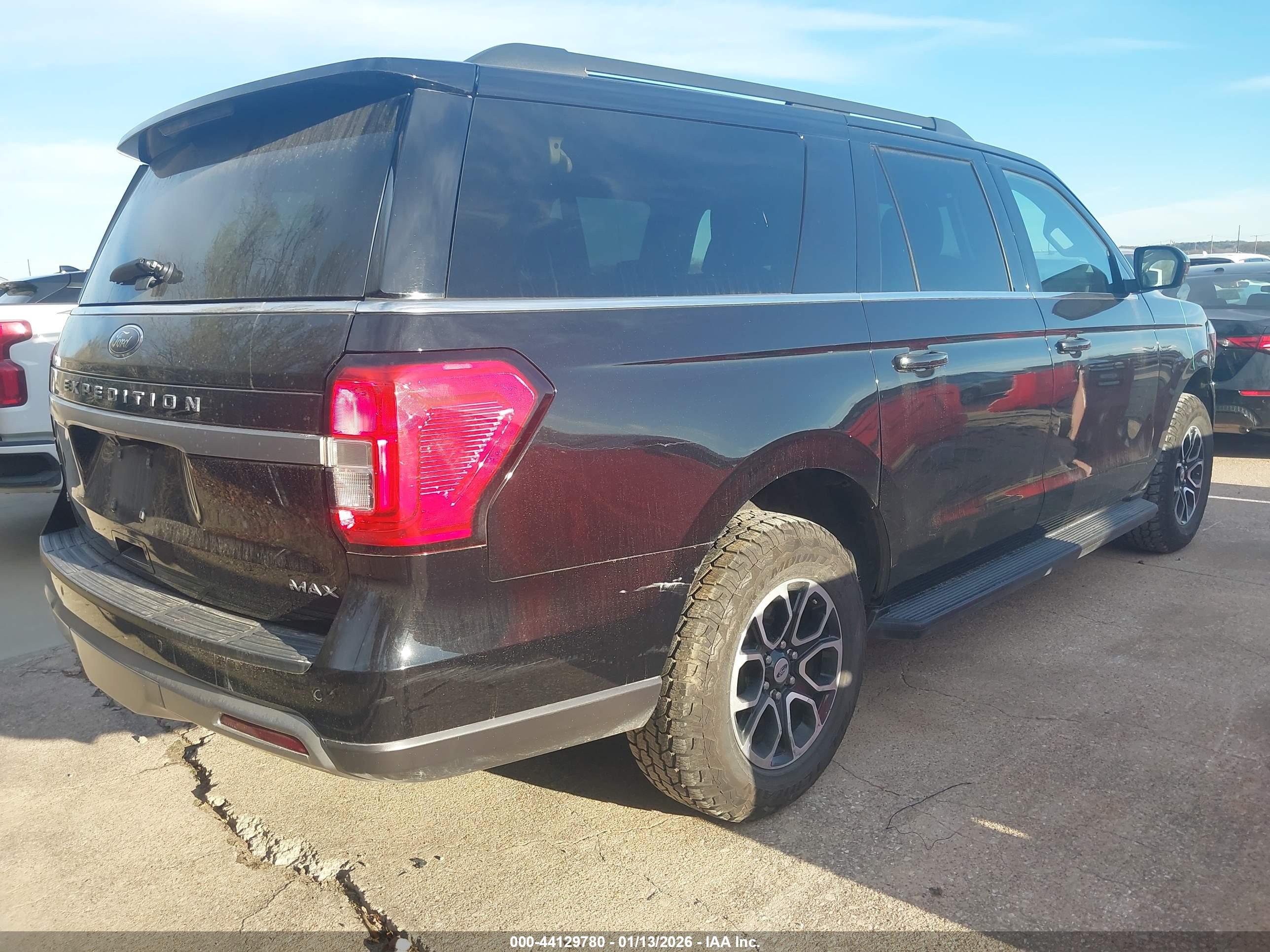FORD EXPEDITION image 4