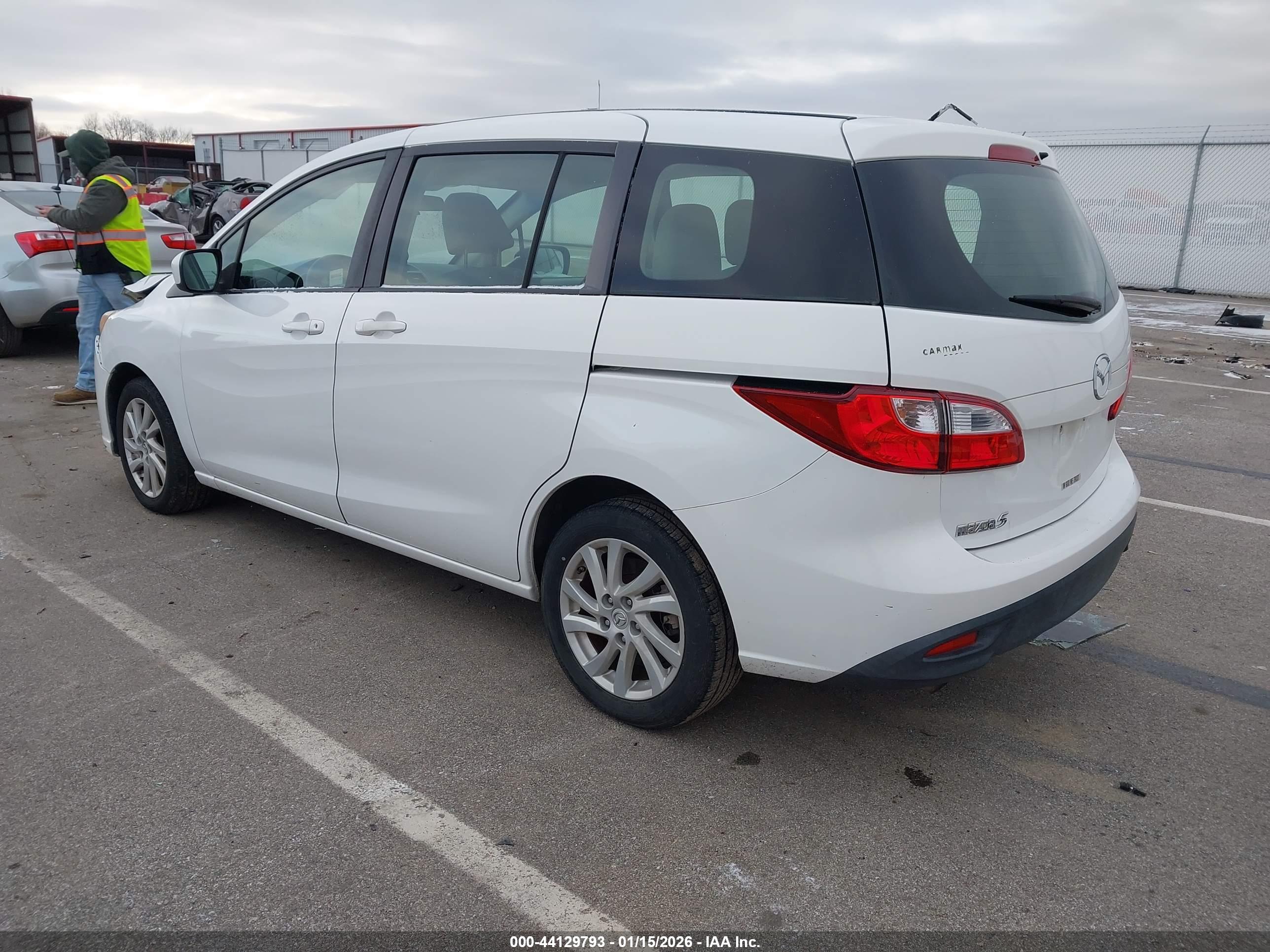 MAZDA MAZDA5 image 3