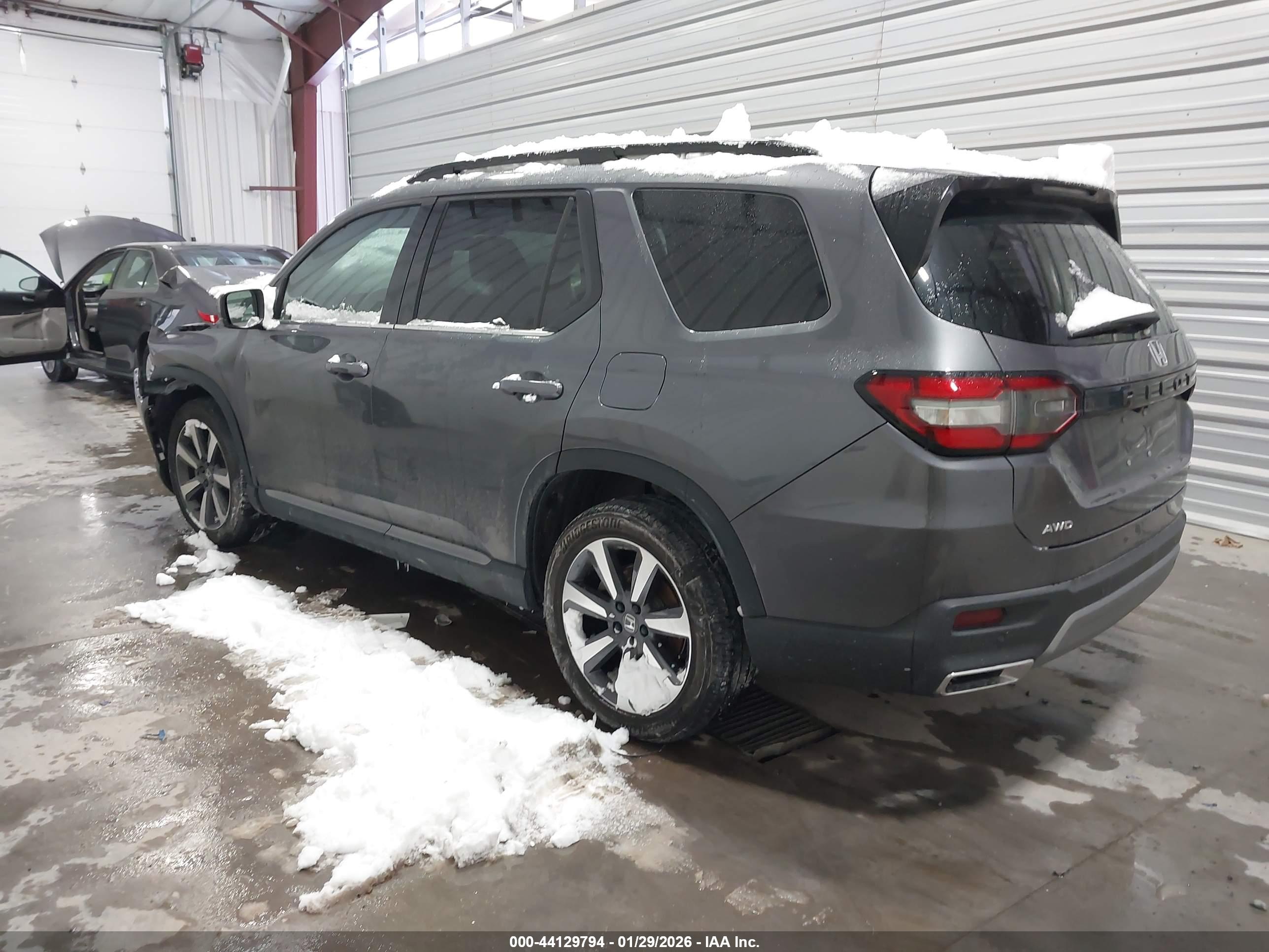 HONDA PILOT image 3