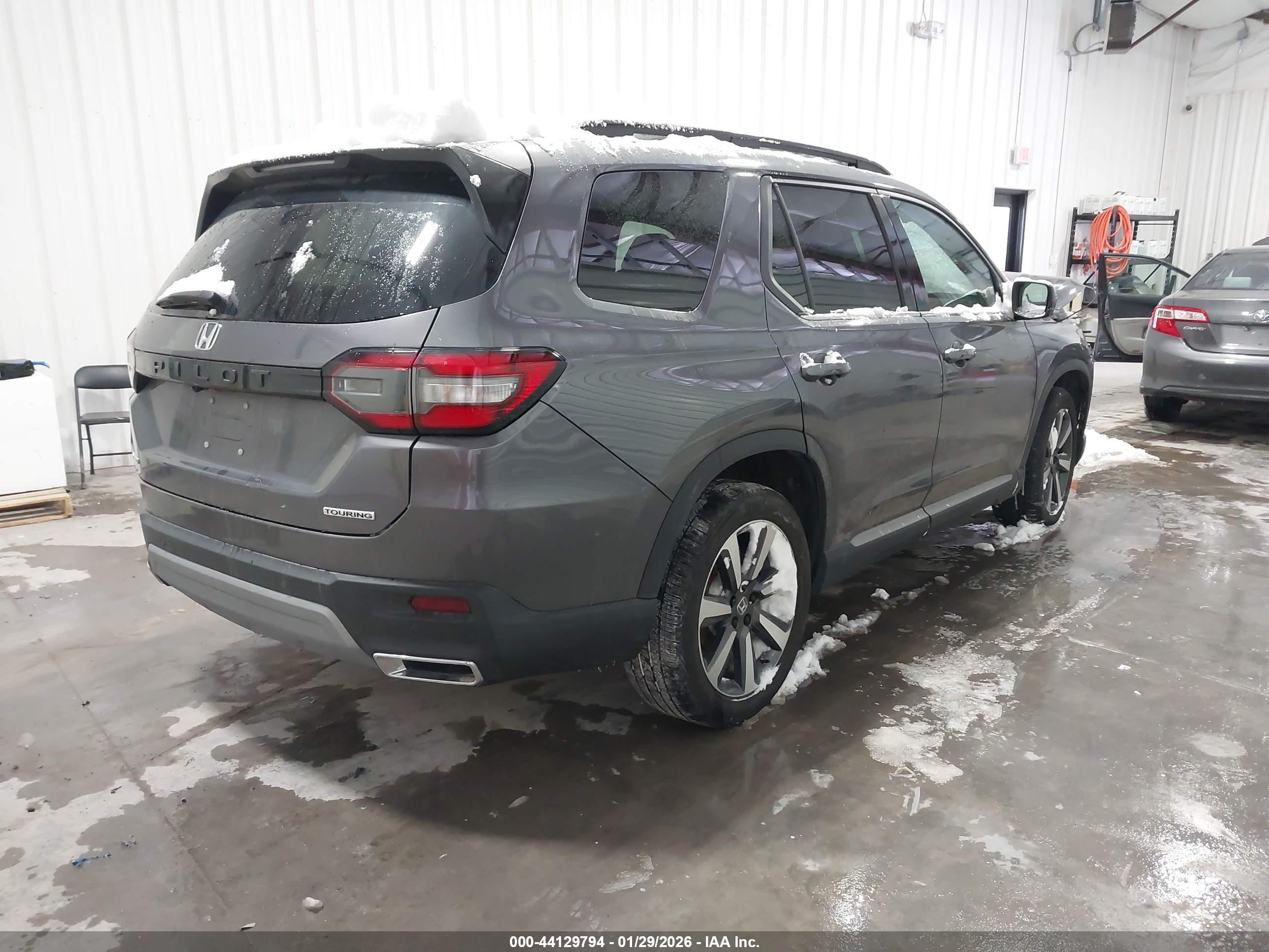 HONDA PILOT image 4