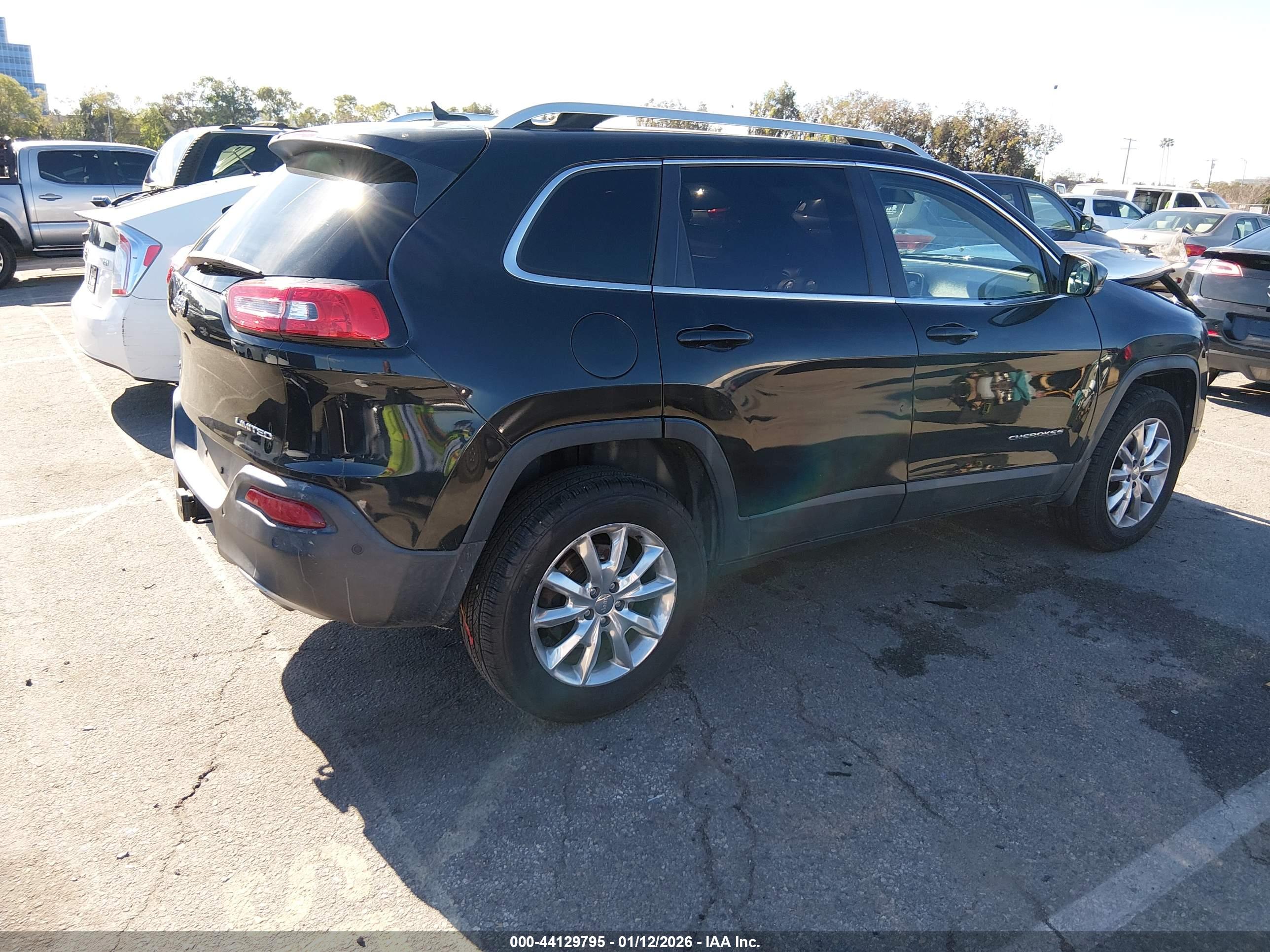 JEEP CHEROKEE image 4