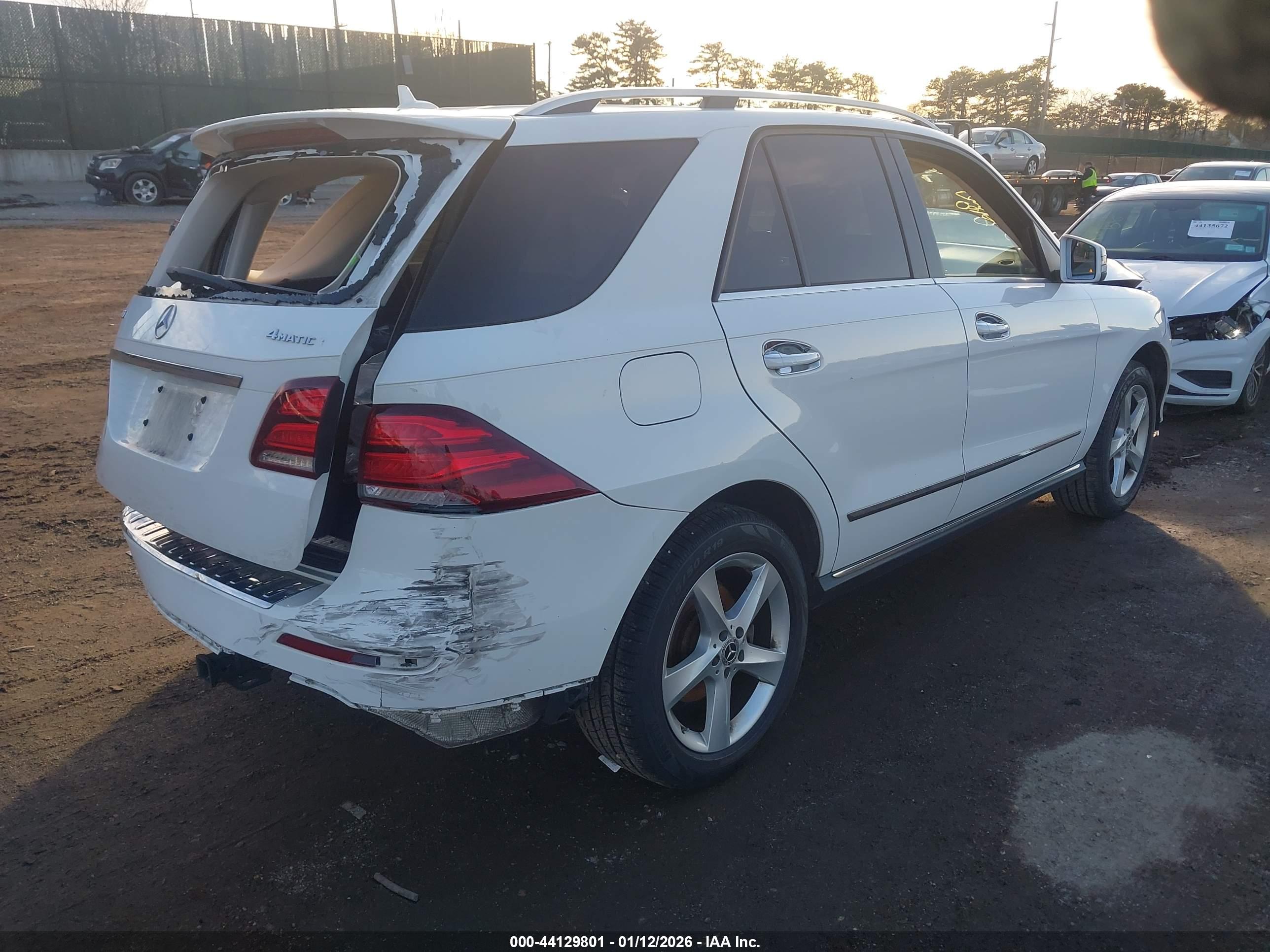 MERCEDES-BENZ GLE image 4
