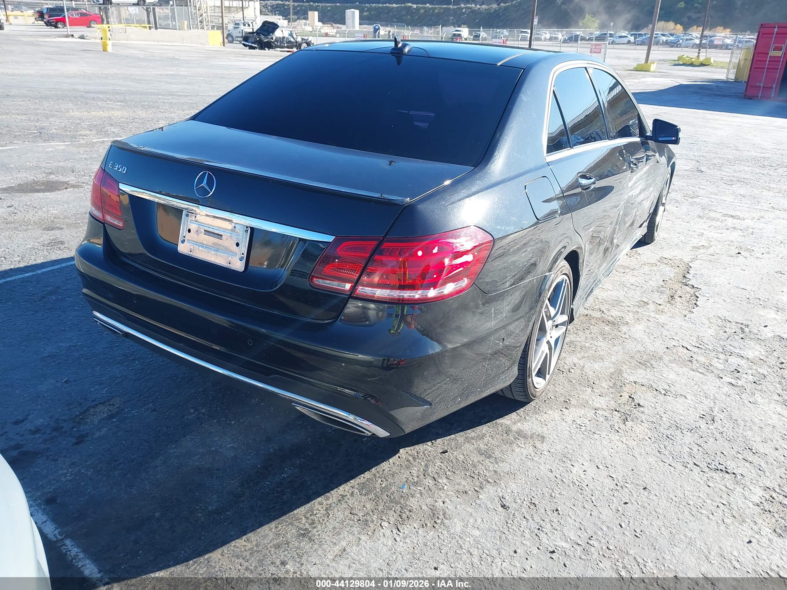 MERCEDES-BENZ E image 4