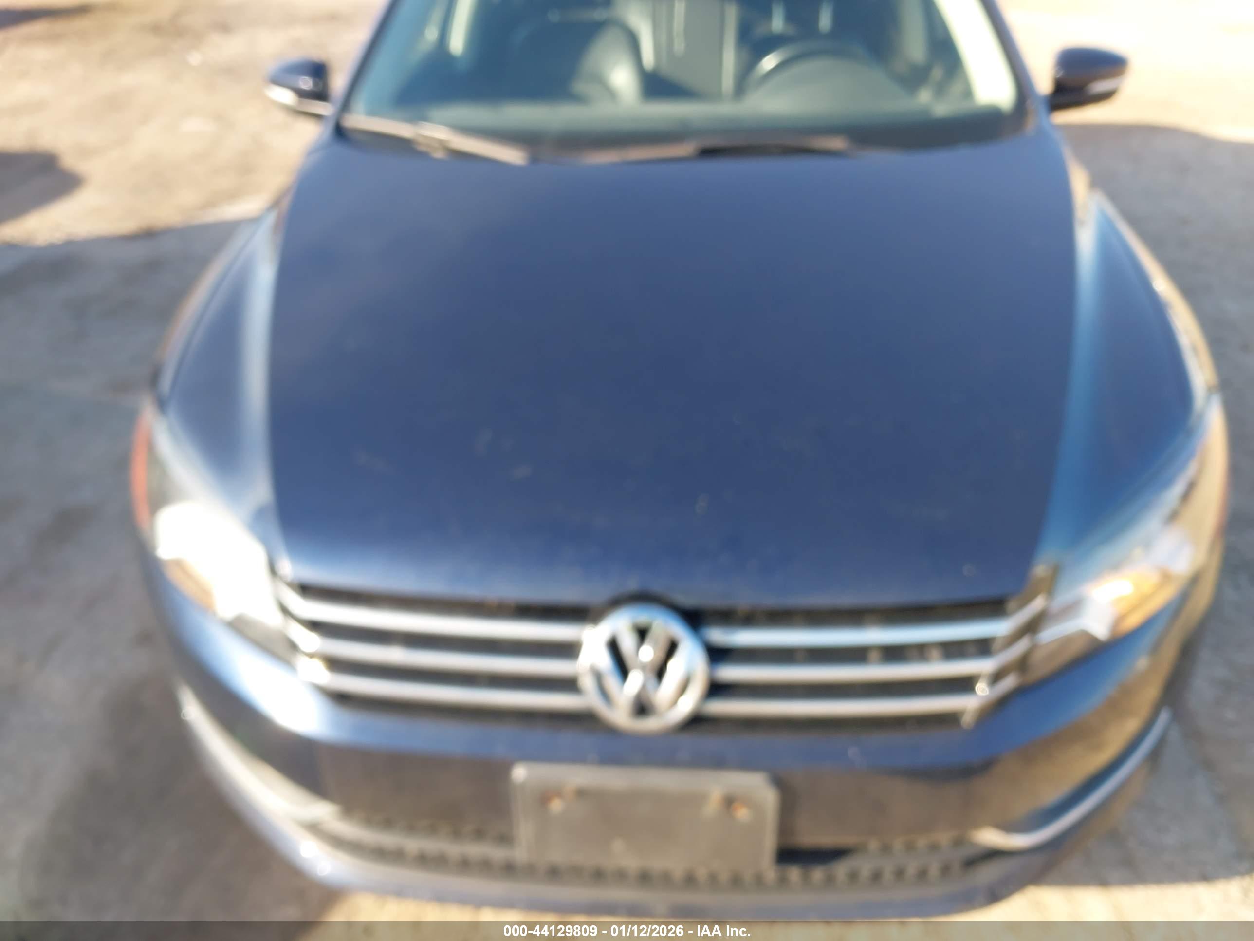 VOLKSWAGEN PASSAT image 6