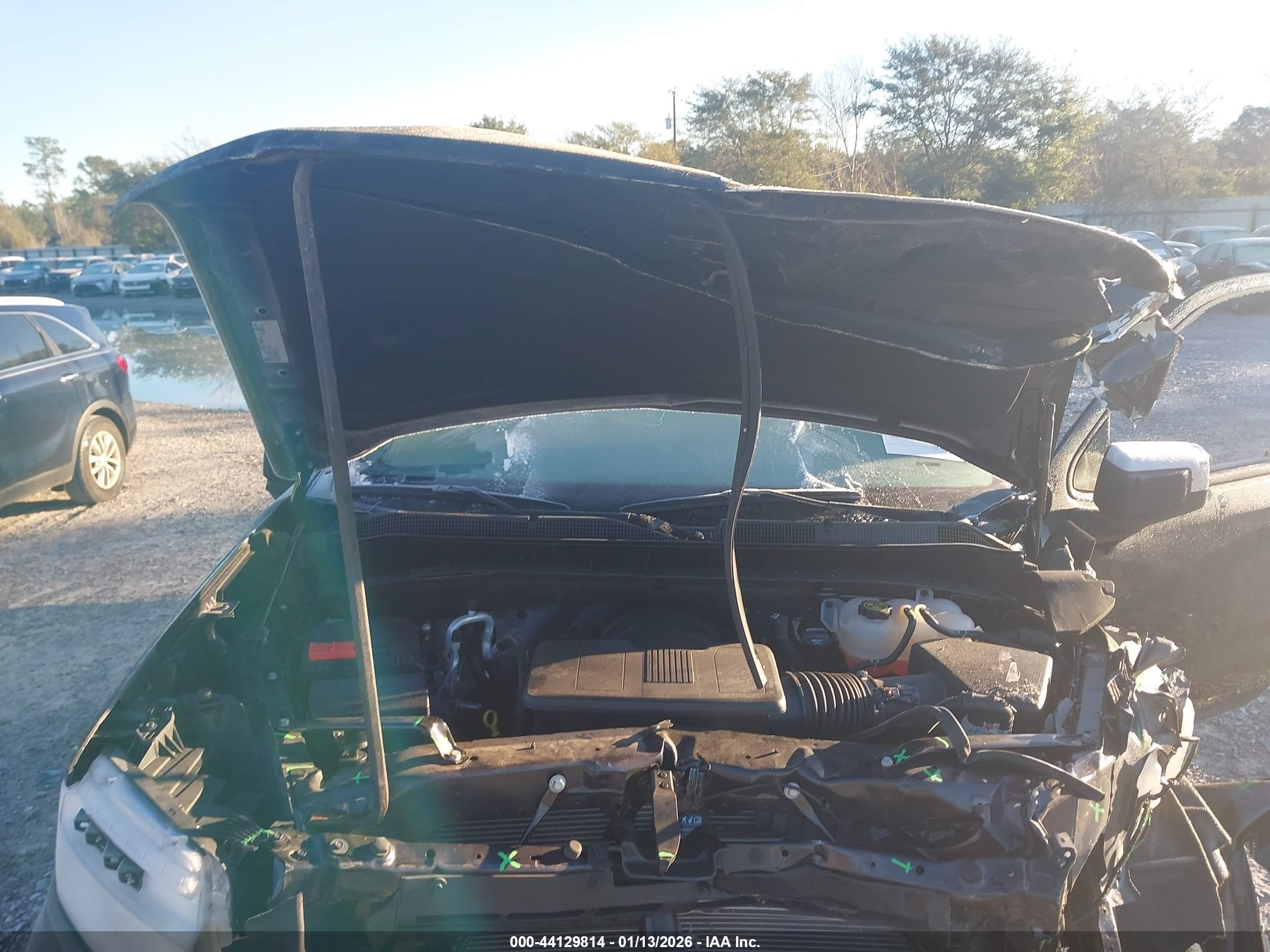 CHEVROLET SILVERADO image 10
