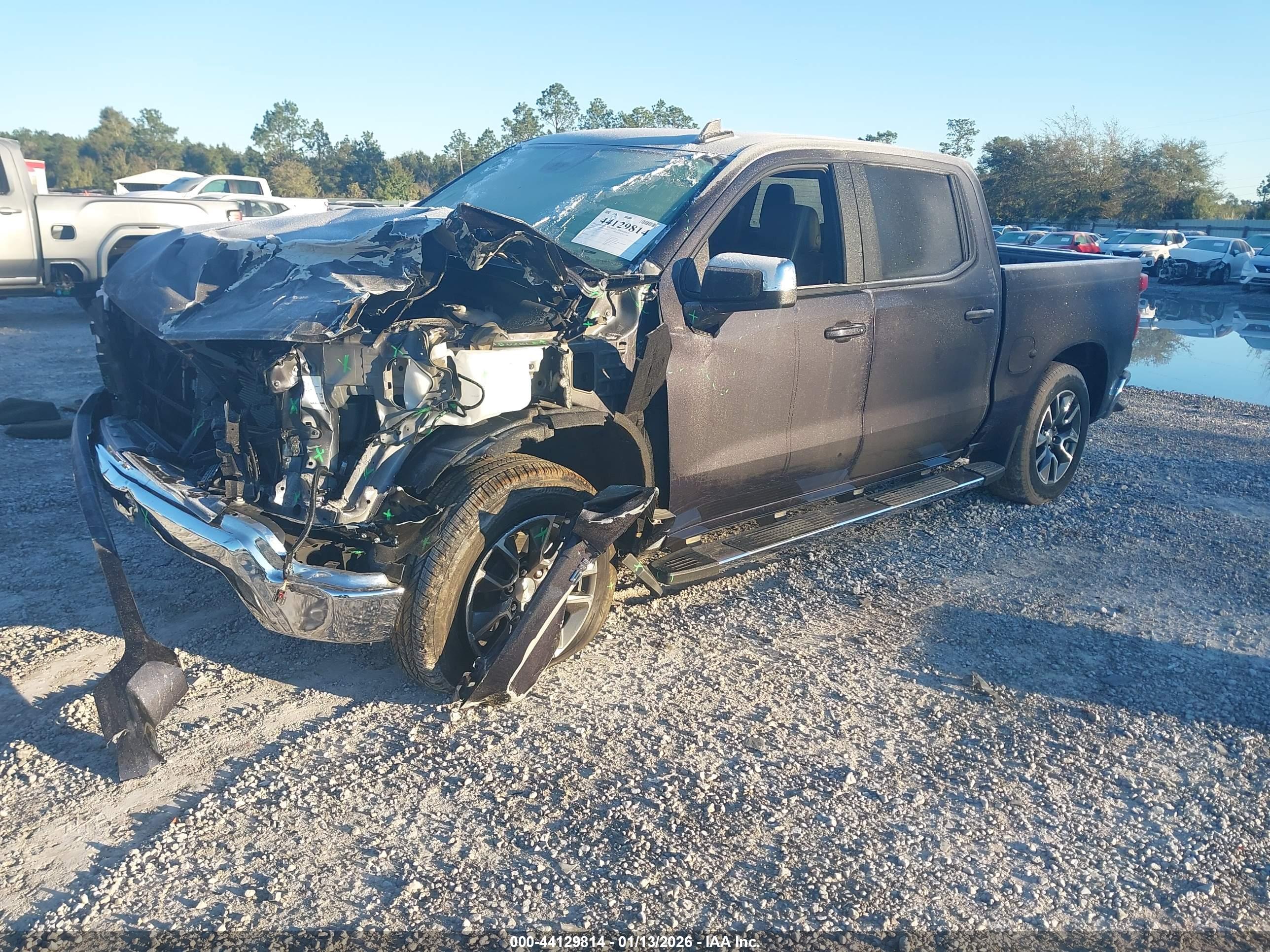 CHEVROLET SILVERADO image 2