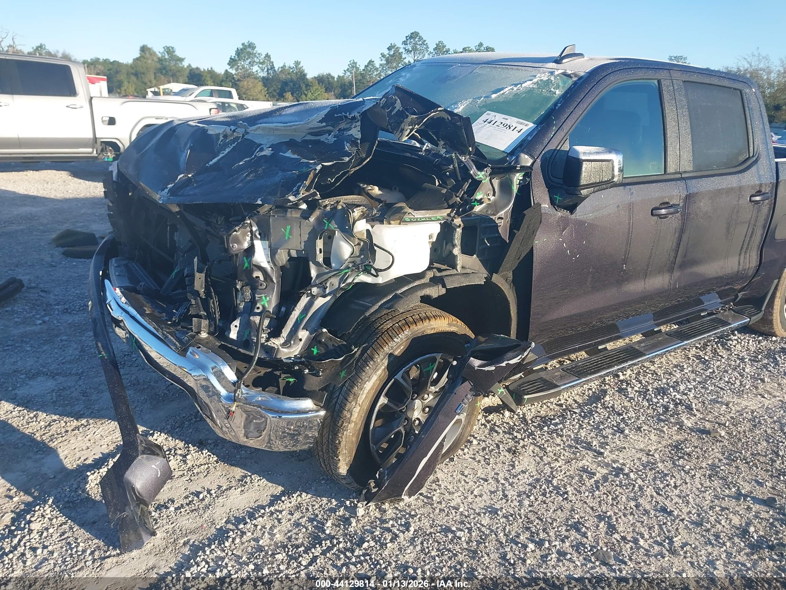 CHEVROLET SILVERADO image 6