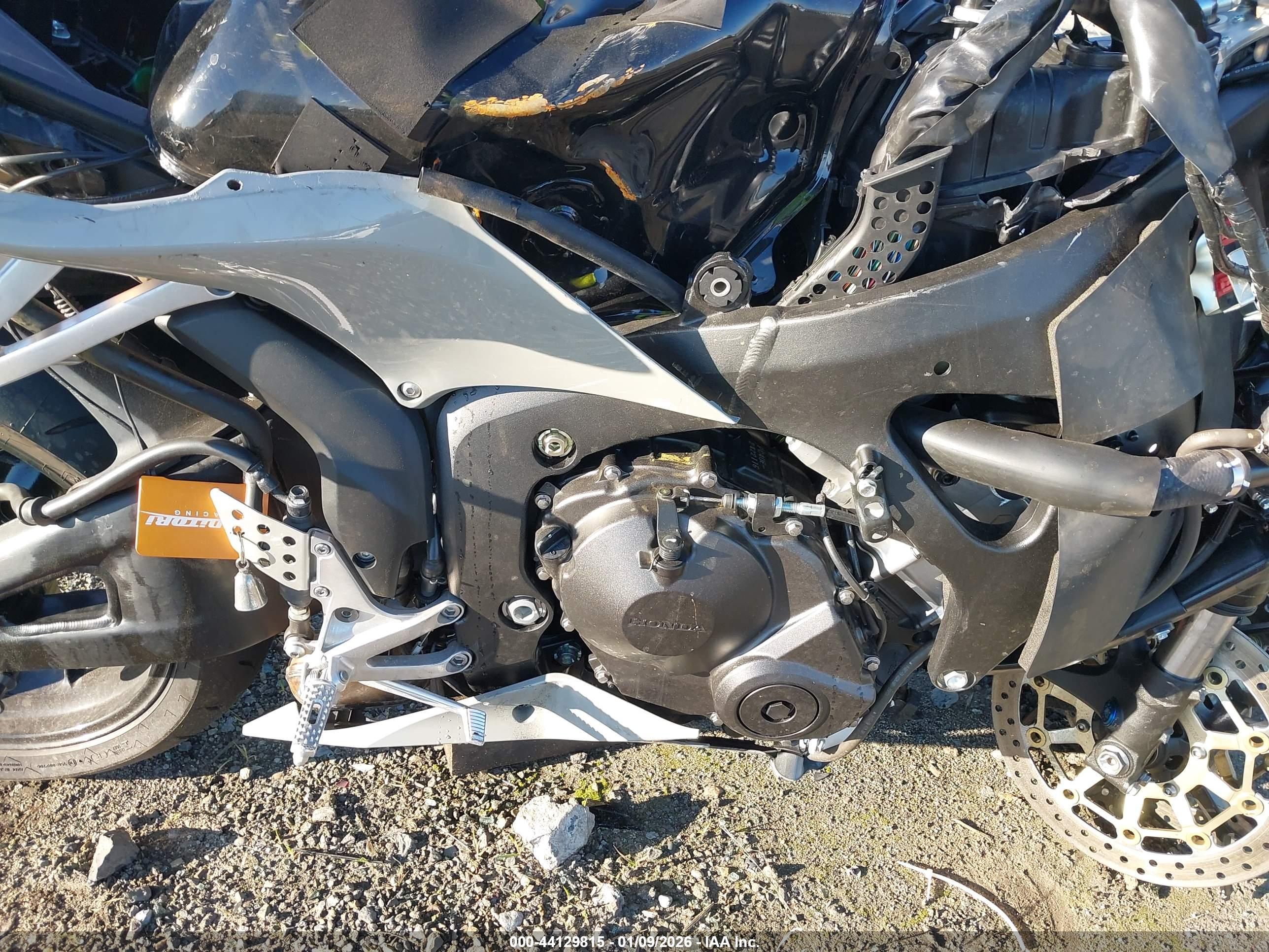 HONDA CBR600 image 8