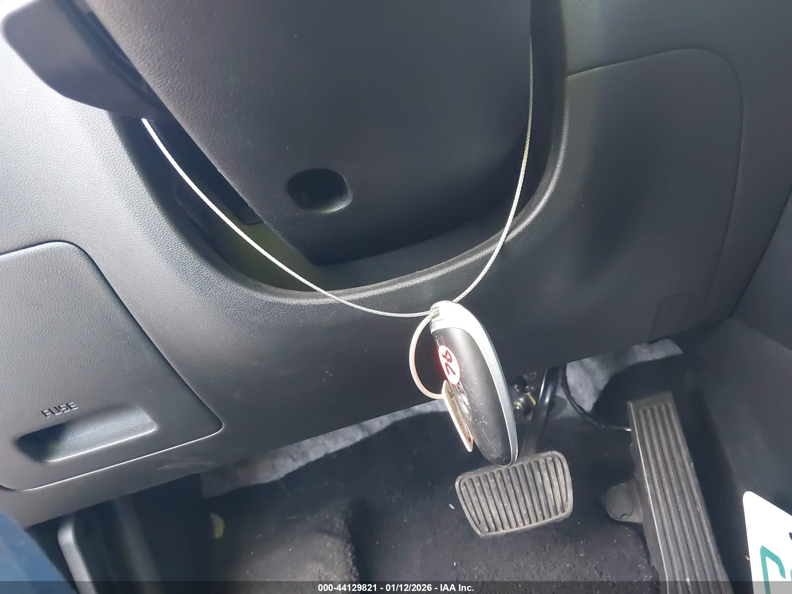 HYUNDAI TUCSON image 11