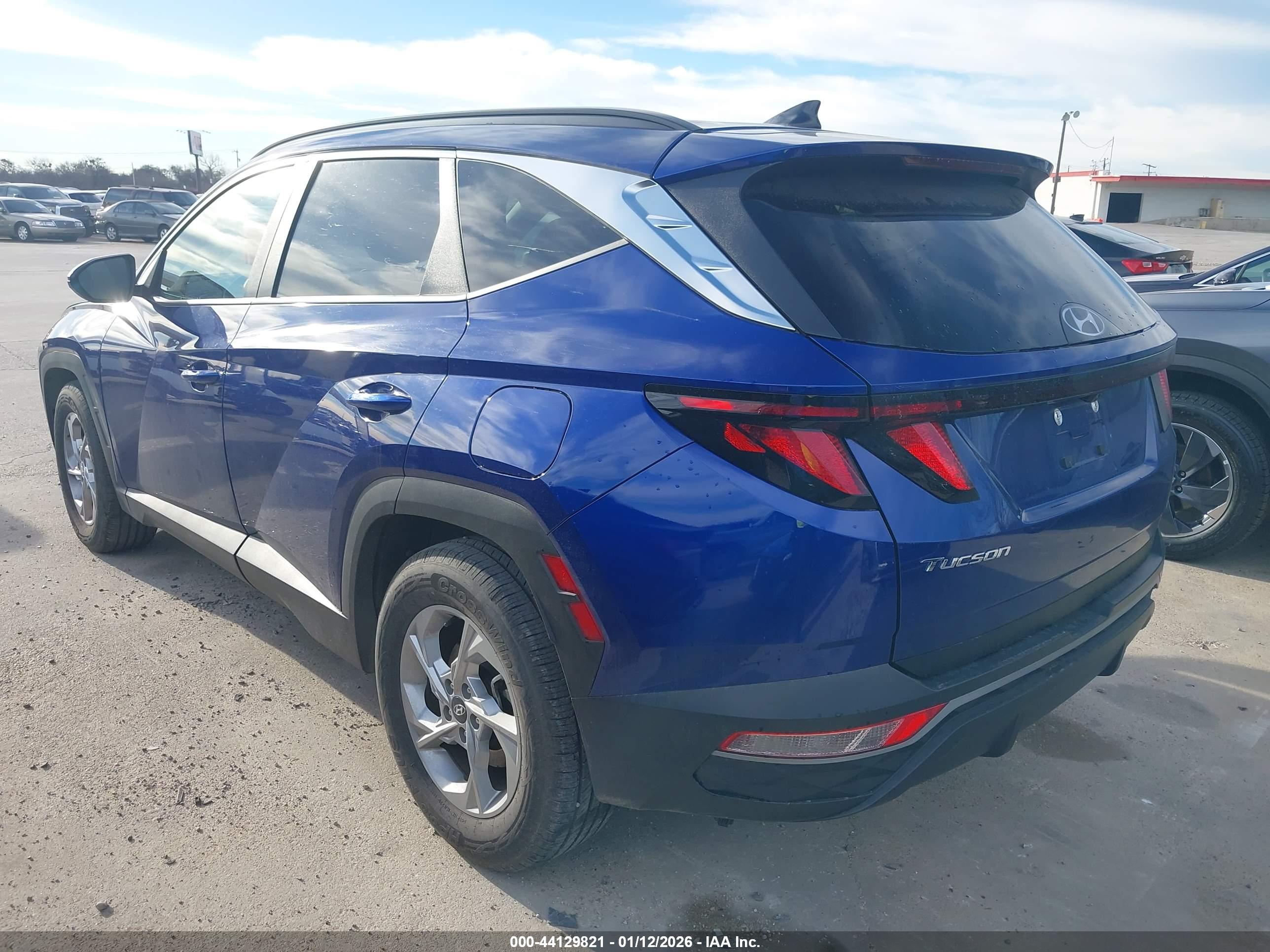 HYUNDAI TUCSON image 3