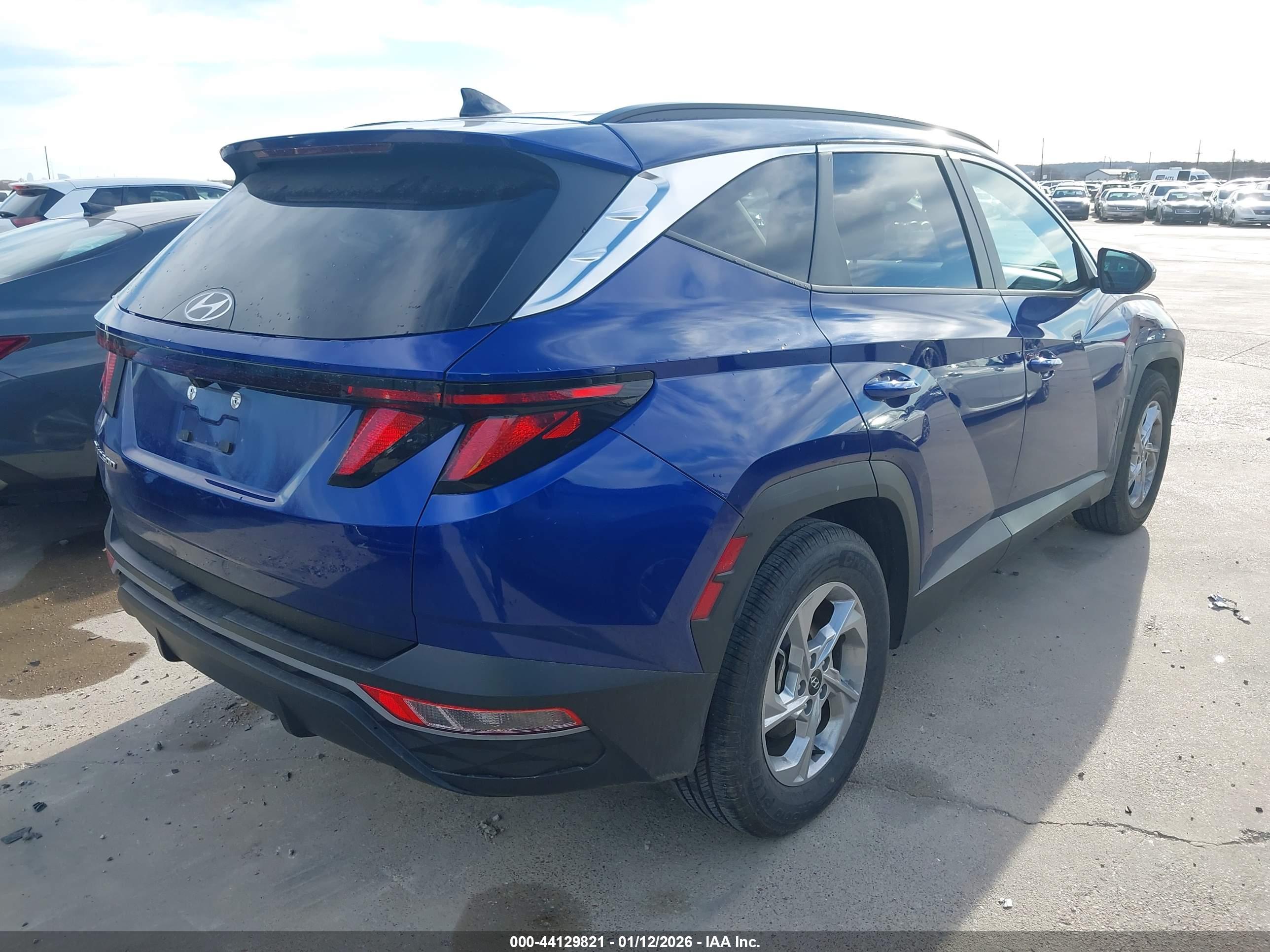 HYUNDAI TUCSON image 4