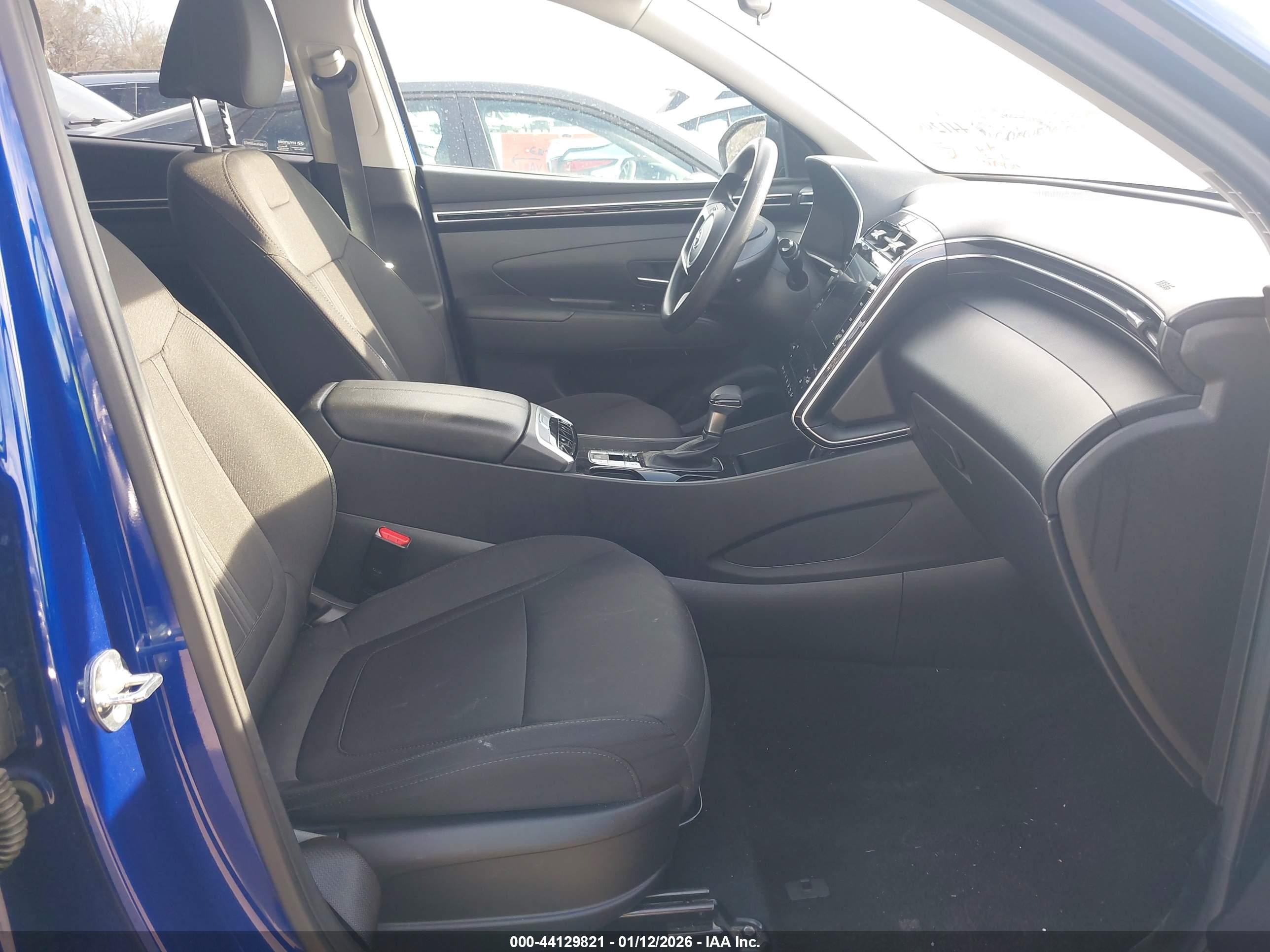 HYUNDAI TUCSON image 5