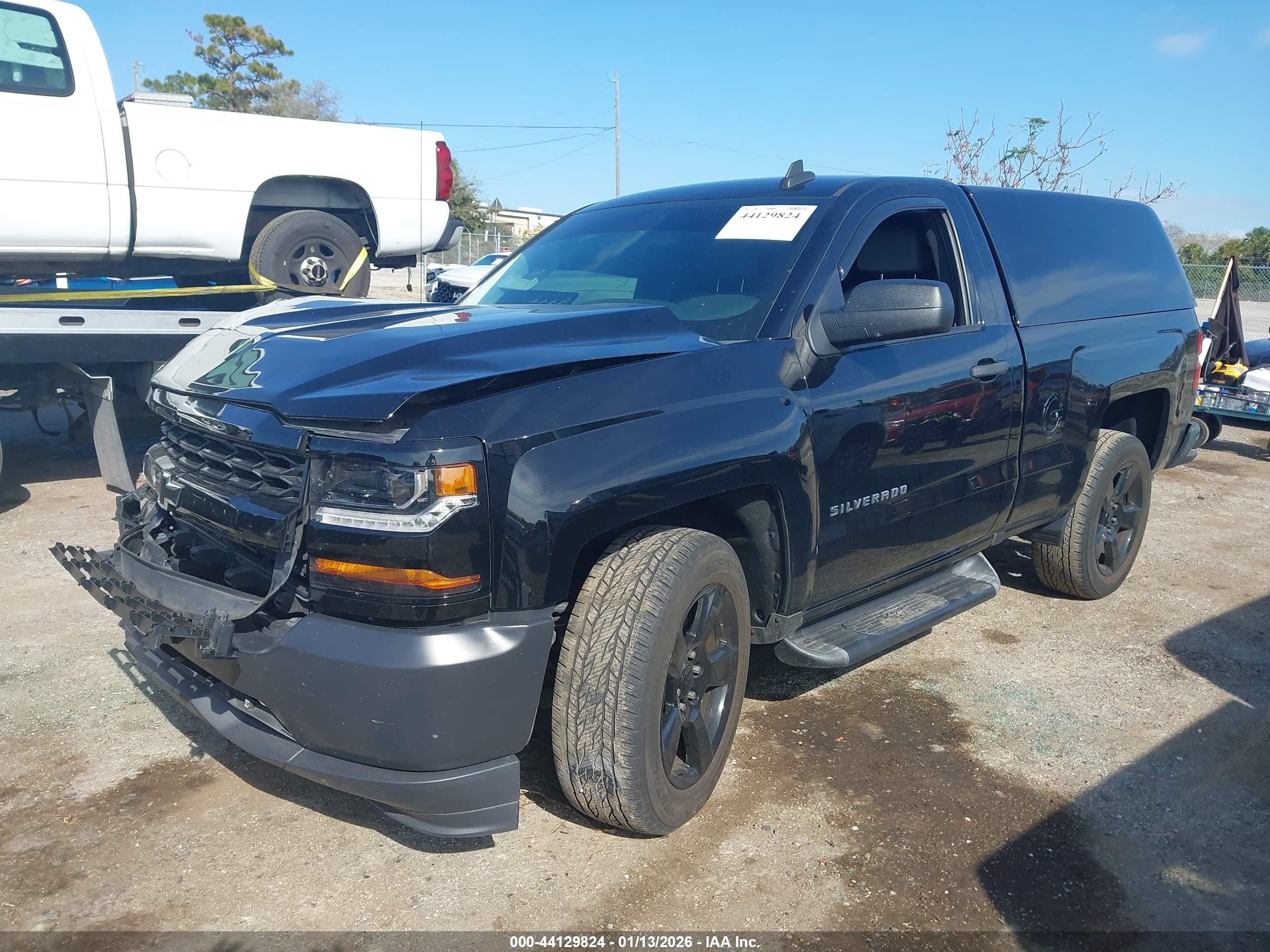 CHEVROLET SILVERADO image 2