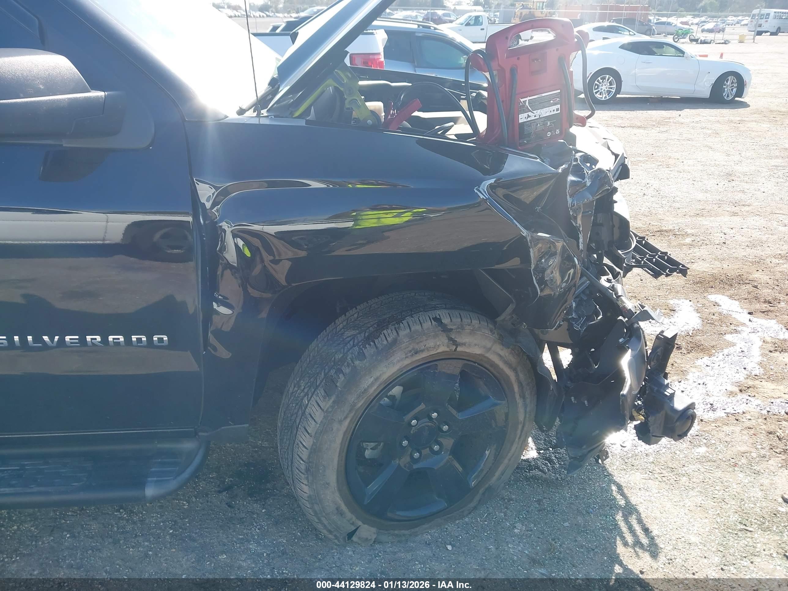 CHEVROLET SILVERADO image 6